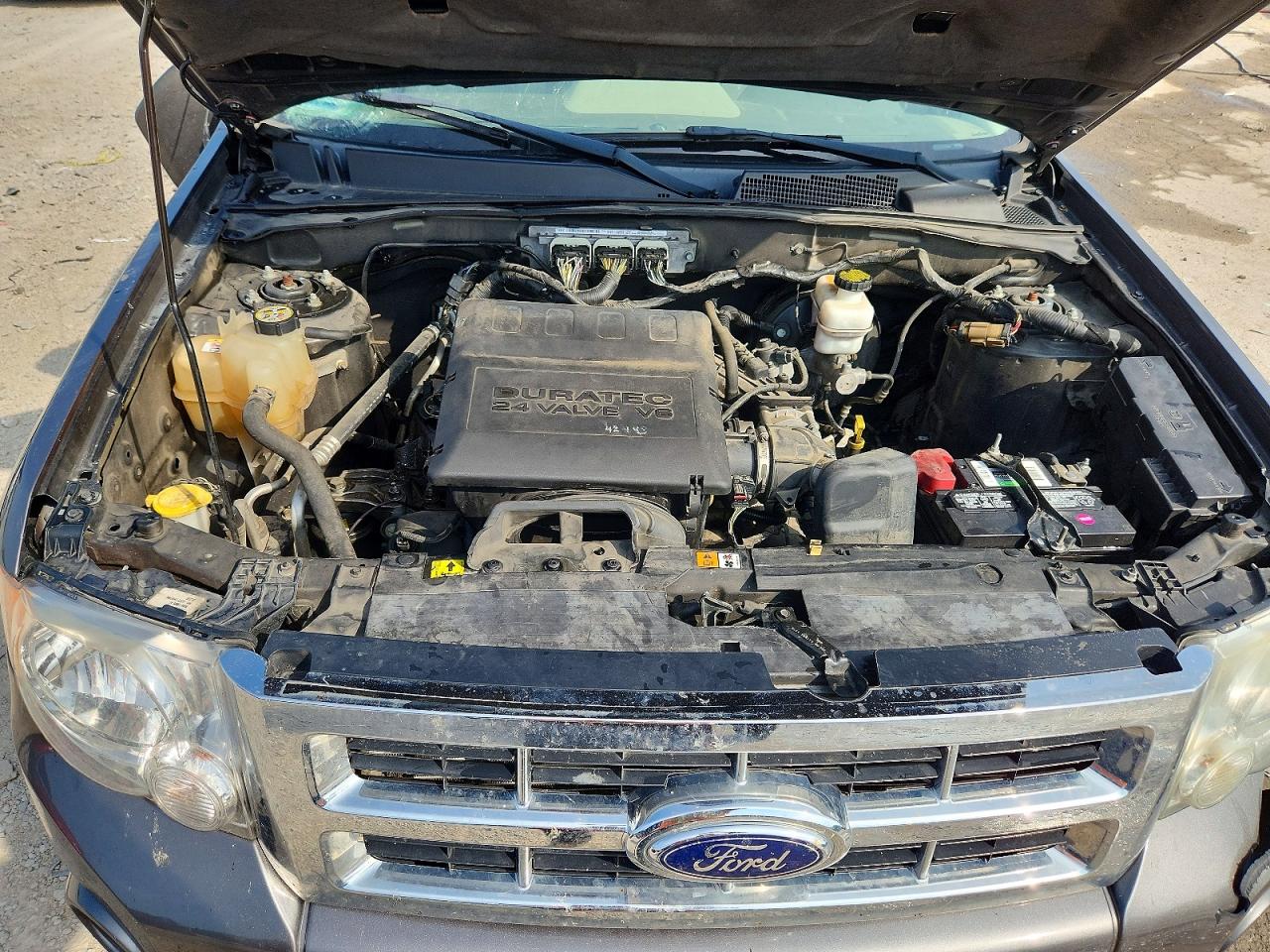 2011 Ford Escape Xlt Gray vin: 1FMCU0DG0BKA06022