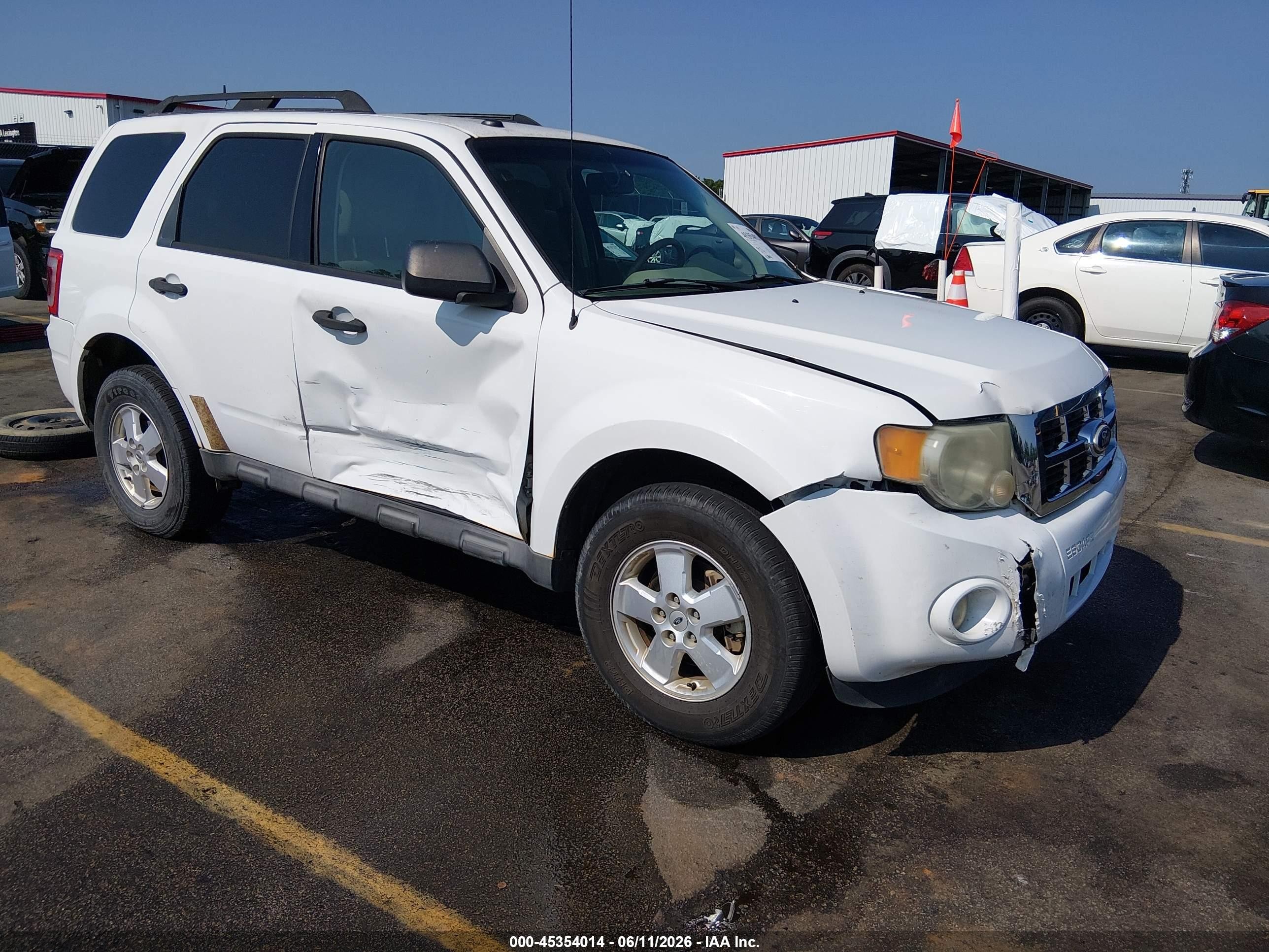 2011 Ford Escape Xlt White vin: 1FMCU0DG0BKA69377