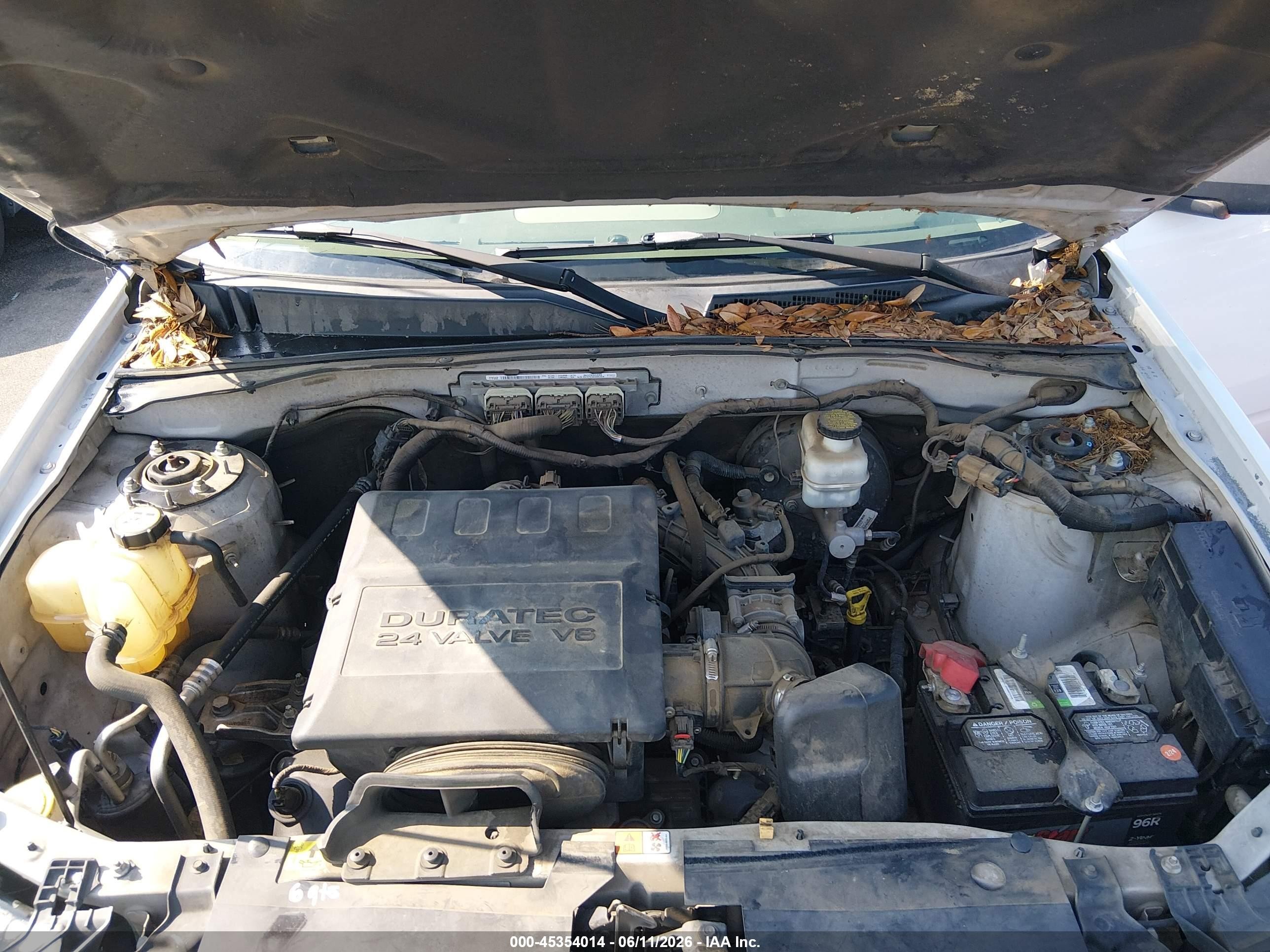 2011 Ford Escape Xlt White vin: 1FMCU0DG0BKA69377
