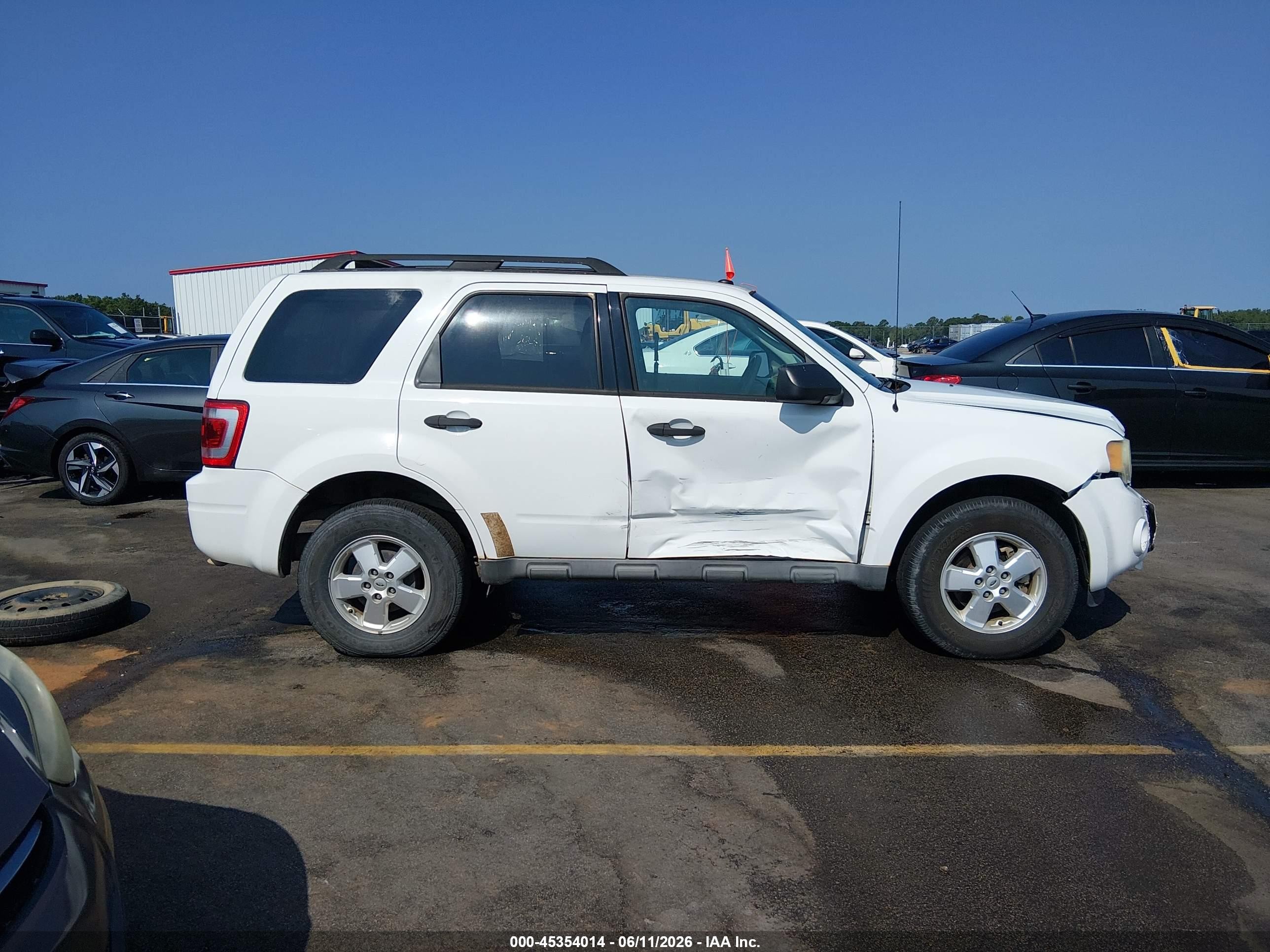 2011 Ford Escape Xlt White vin: 1FMCU0DG0BKA69377