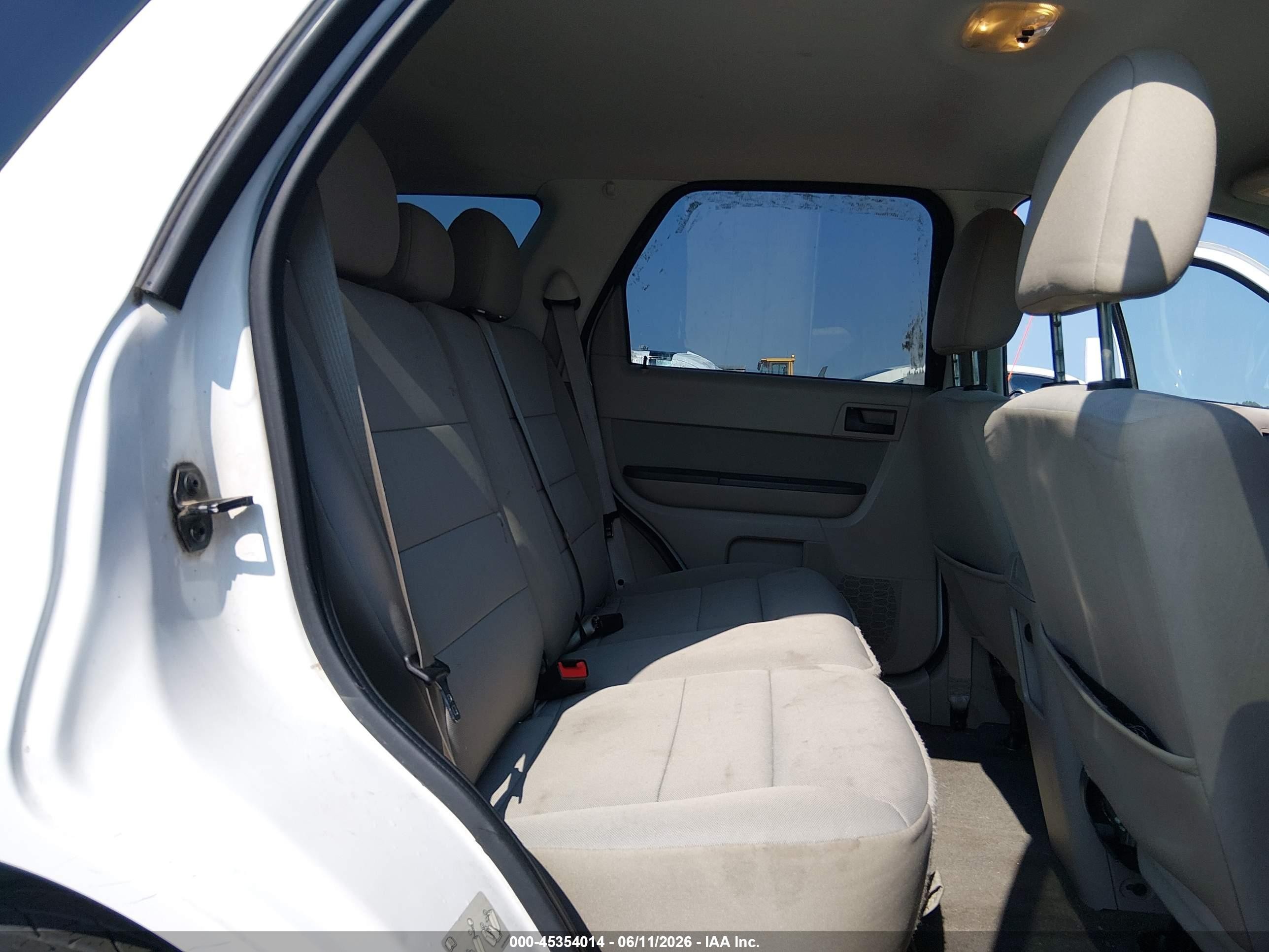 2011 Ford Escape Xlt White vin: 1FMCU0DG0BKA69377
