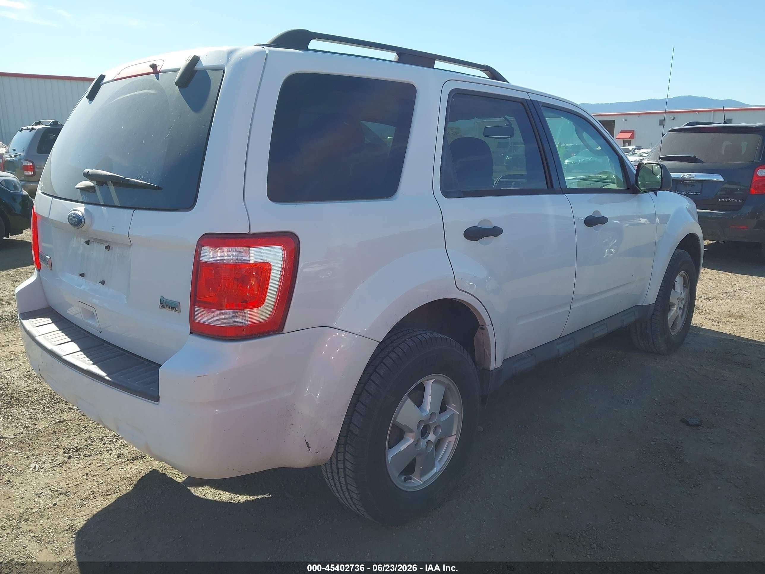 2011 Ford Escape Xlt White vin: 1FMCU0DG0BKB40965