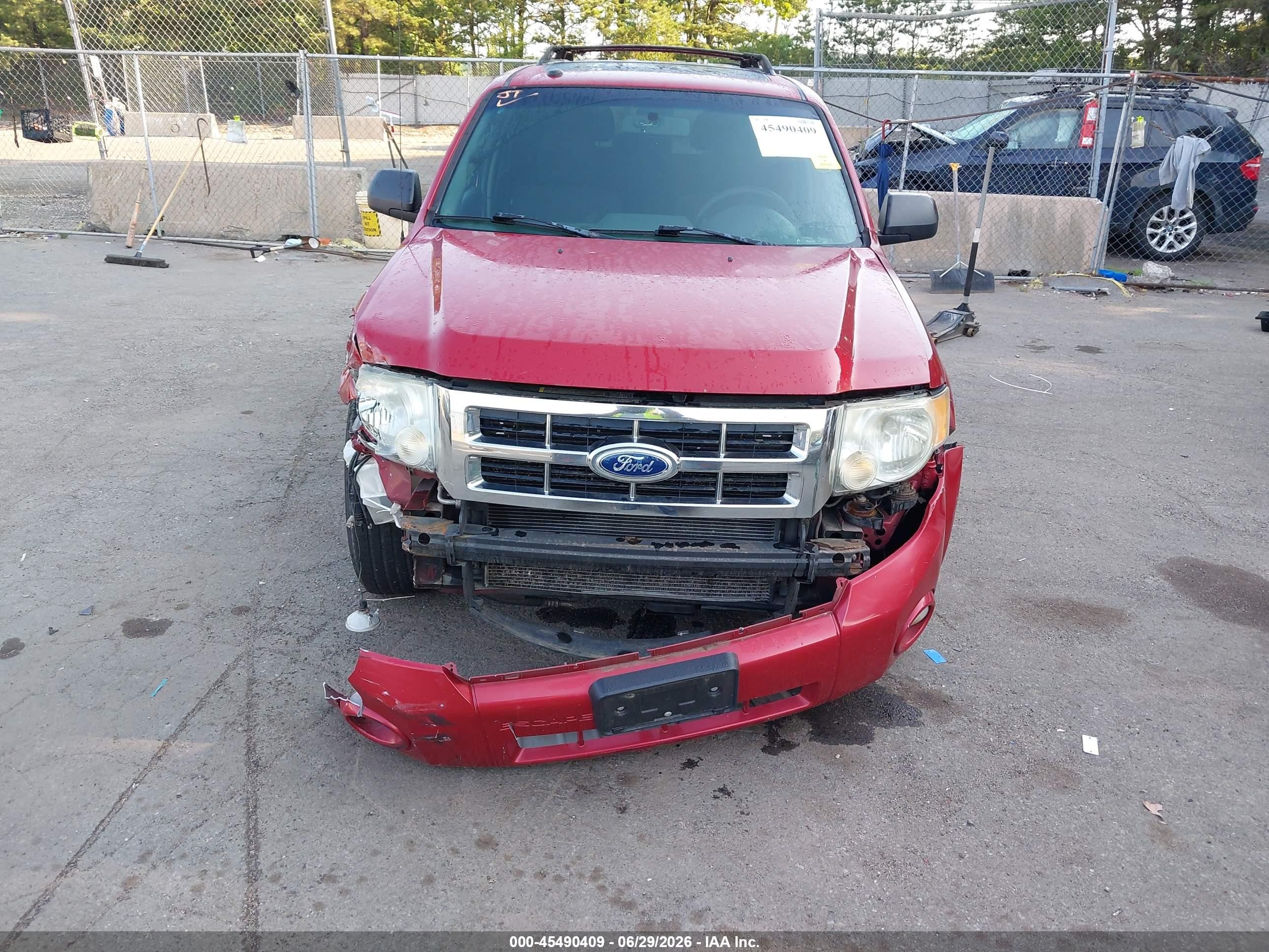 2010 Ford Escape Xlt Red vin: 1FMCU0DG1AKA64350