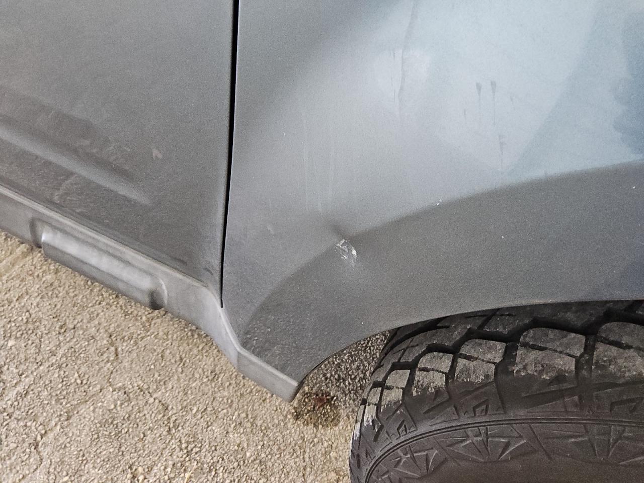 2012 Ford Escape Xlt Blue vin: 1FMCU0DG1CKA55375 Damage: Right Front Fender, Dent(S) W/ Paint Dmg, 1 To 2 Inches