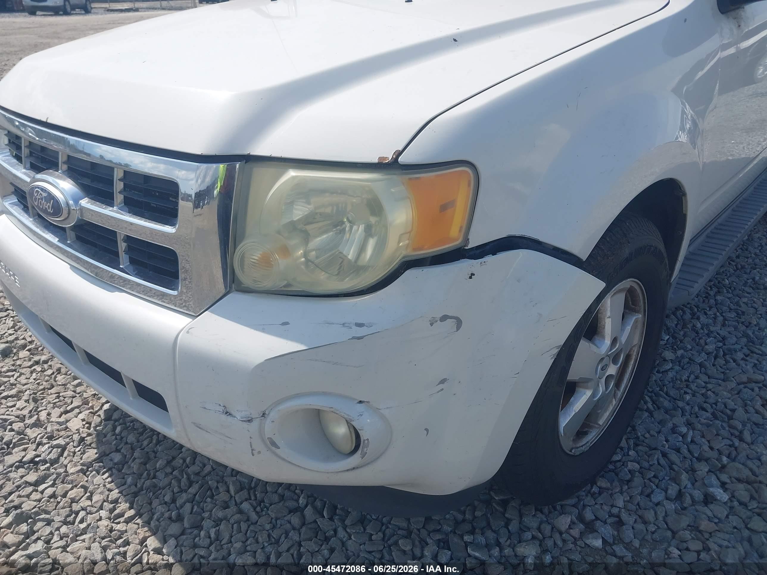 2010 Ford Escape Xlt White vin: 1FMCU0DG2AKA52224