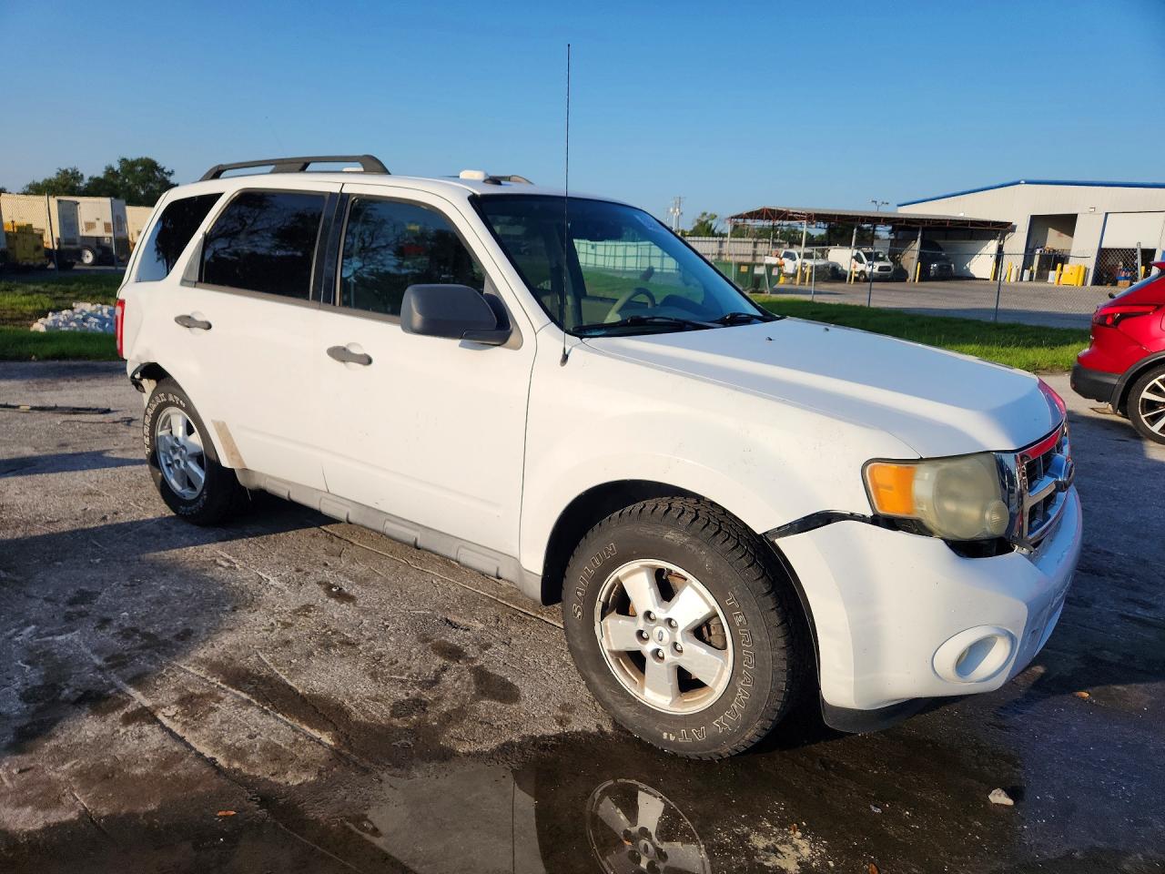 2010 Ford Escape Xlt Белый vin: 1FMCU0DG2AKB60892