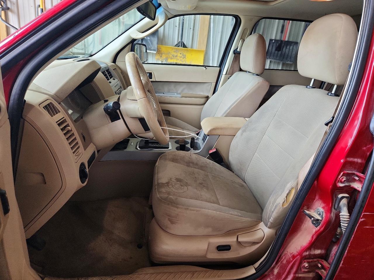 2010 Ford Escape Xlt Red vin: 1FMCU0DG2AKB94248