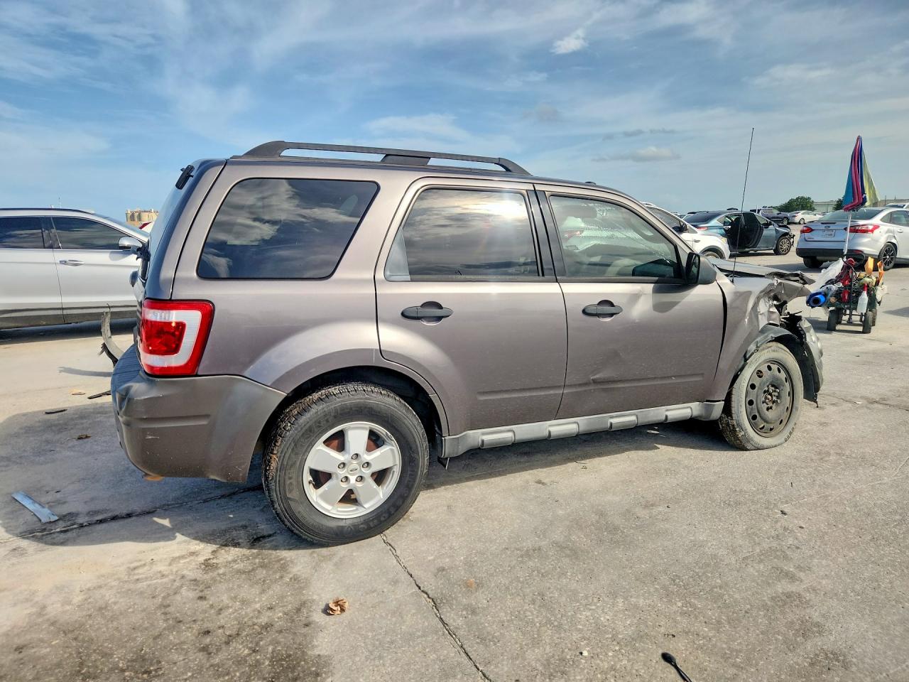 2010 Ford Escape Xlt Gray vin: 1FMCU0DG2AKC42685