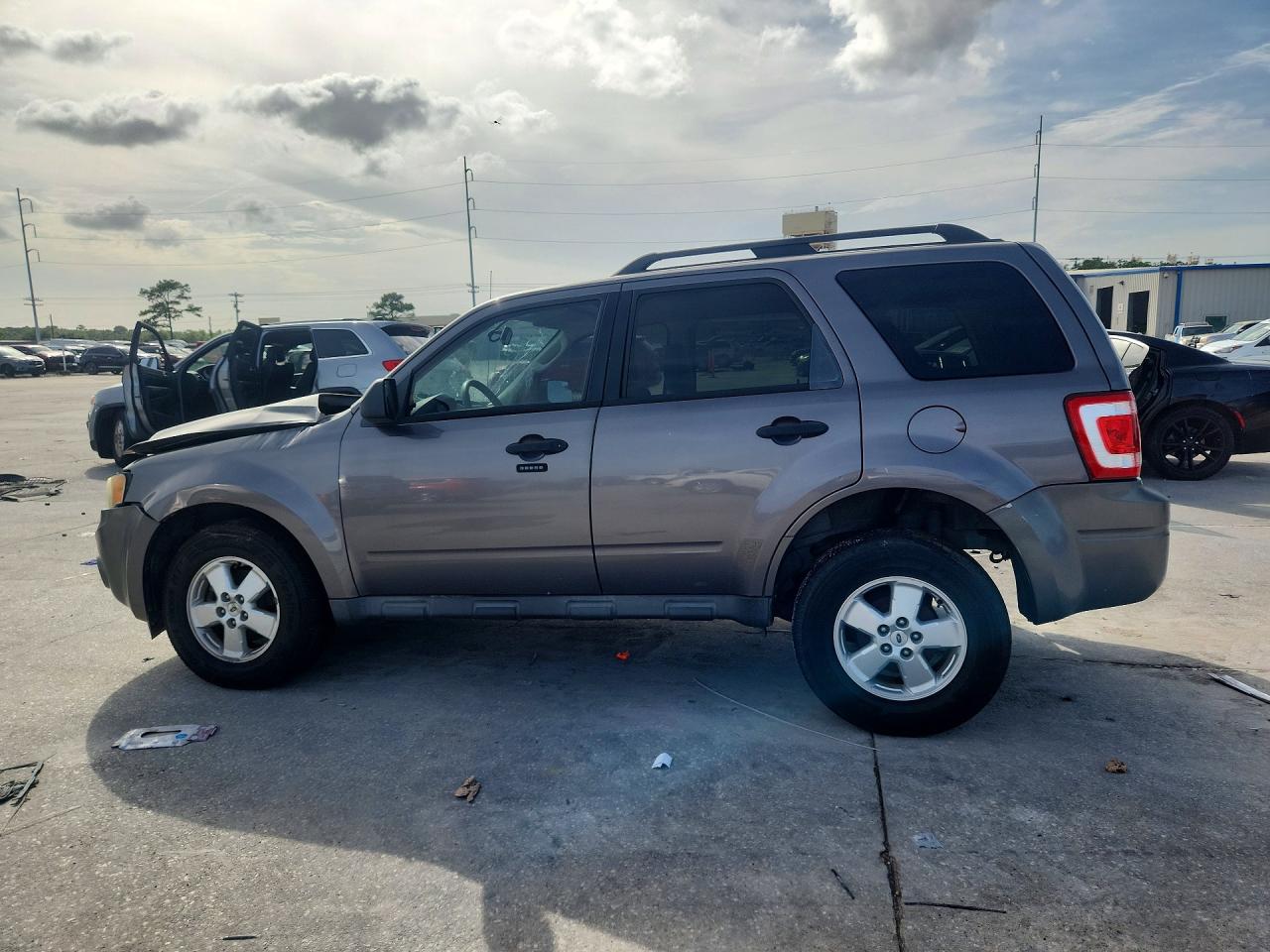 2010 Ford Escape Xlt Gray vin: 1FMCU0DG2AKC42685