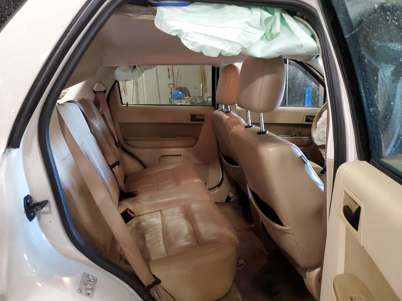 2010 Ford Escape Xlt Белый vin: 1FMCU0DG2AKC65996