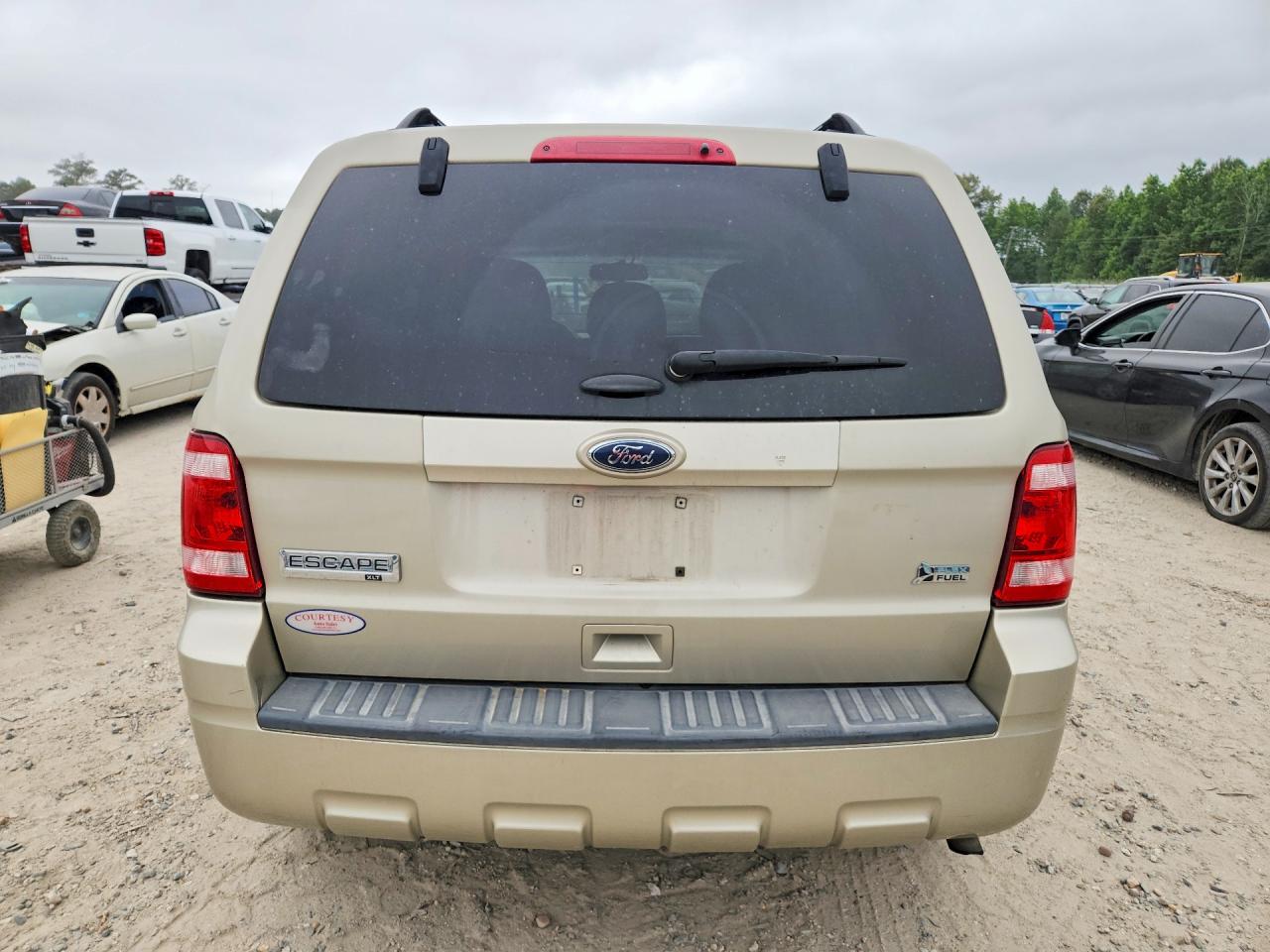 2011 Ford Escape Xlt Желто-коричневый vin: 1FMCU0DG2BKC16492