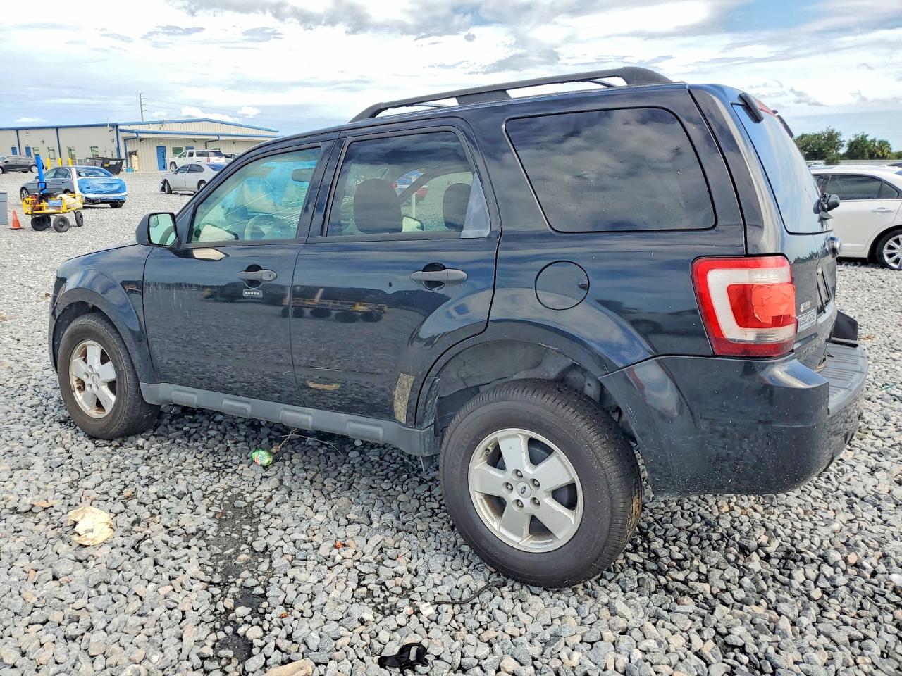 2011 Ford Escape Xlt Black vin: 1FMCU0DG2BKC17271