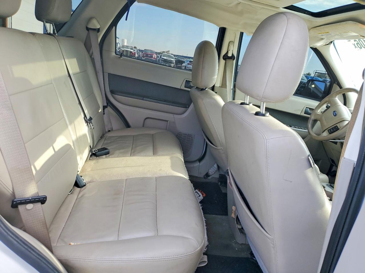 2011 Ford Escape Xlt White vin: 1FMCU0DG2BKC59567