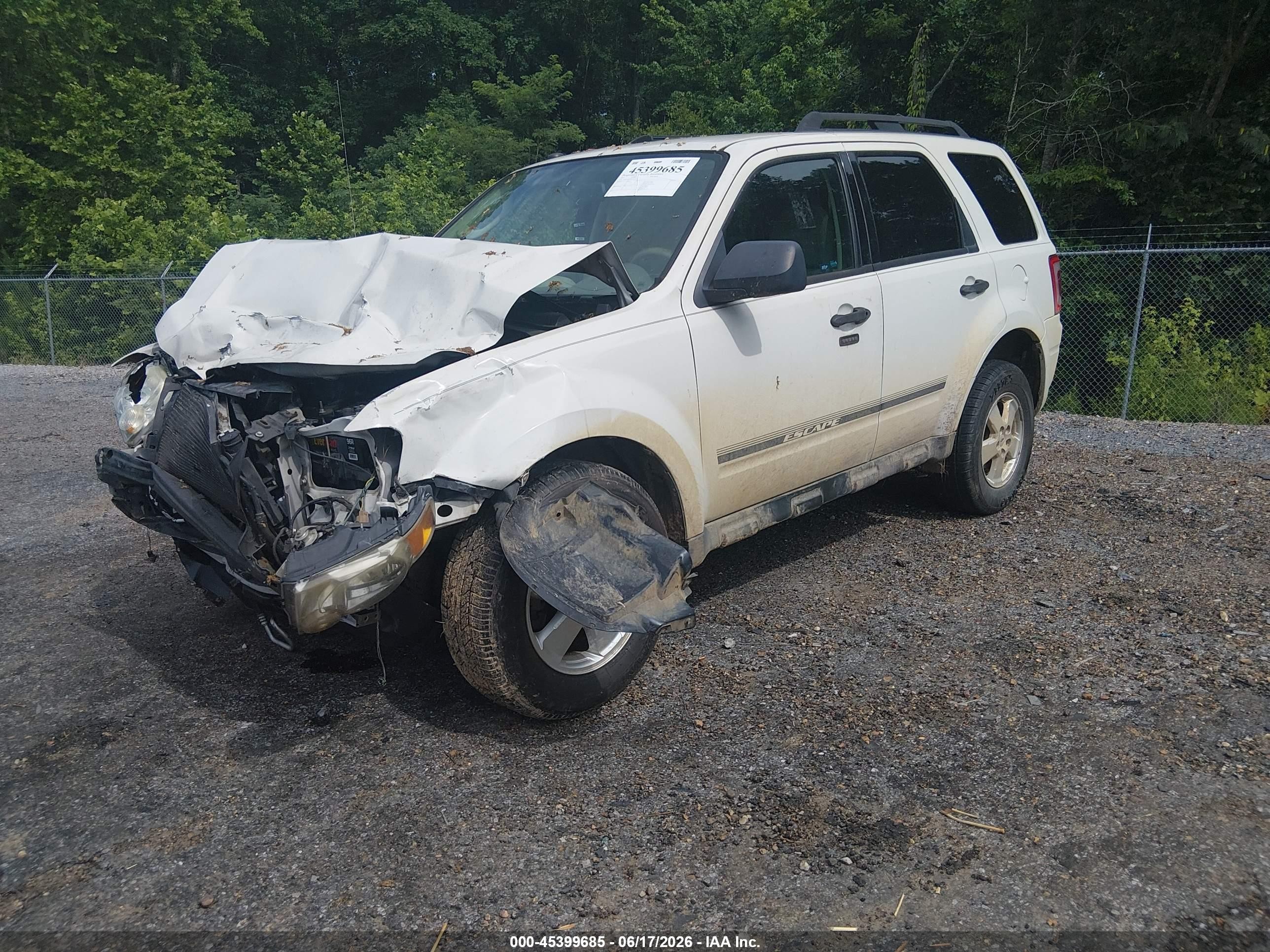 2011 Ford Escape Xlt White vin: 1FMCU0DG2BKC70343
