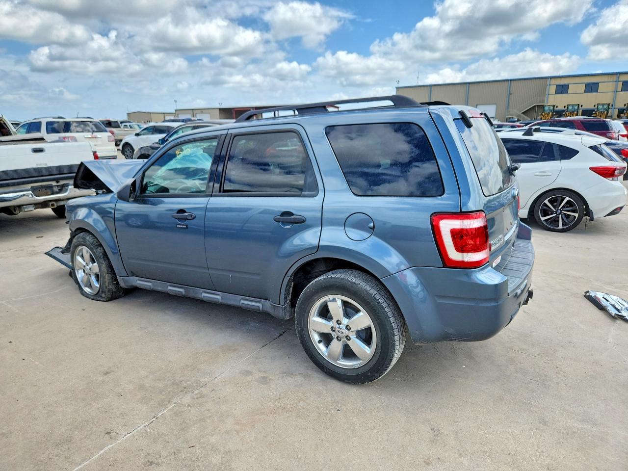 2010 Ford Escape Xlt Blue vin: 1FMCU0DG3AKA04585