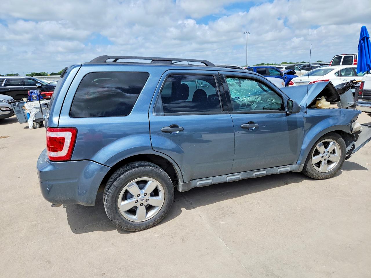 2010 Ford Escape Xlt Blue vin: 1FMCU0DG3AKA04585