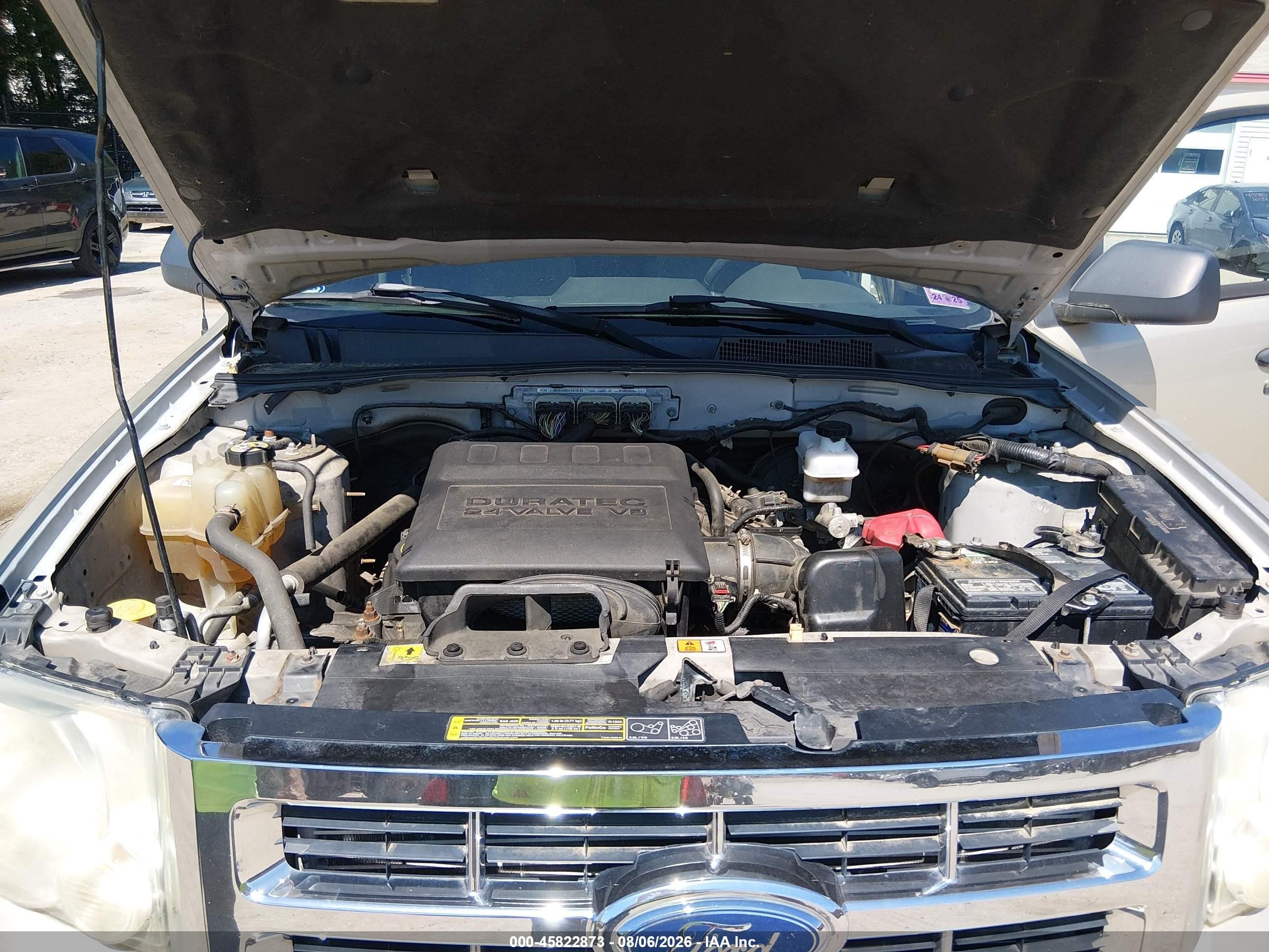 2010 Ford Escape Xlt Silver vin: 1FMCU0DG3AKA04599