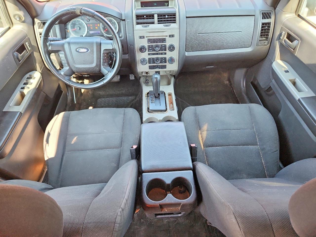 2010 Ford Escape Xlt Red vin: 1FMCU0DG3AKA36159