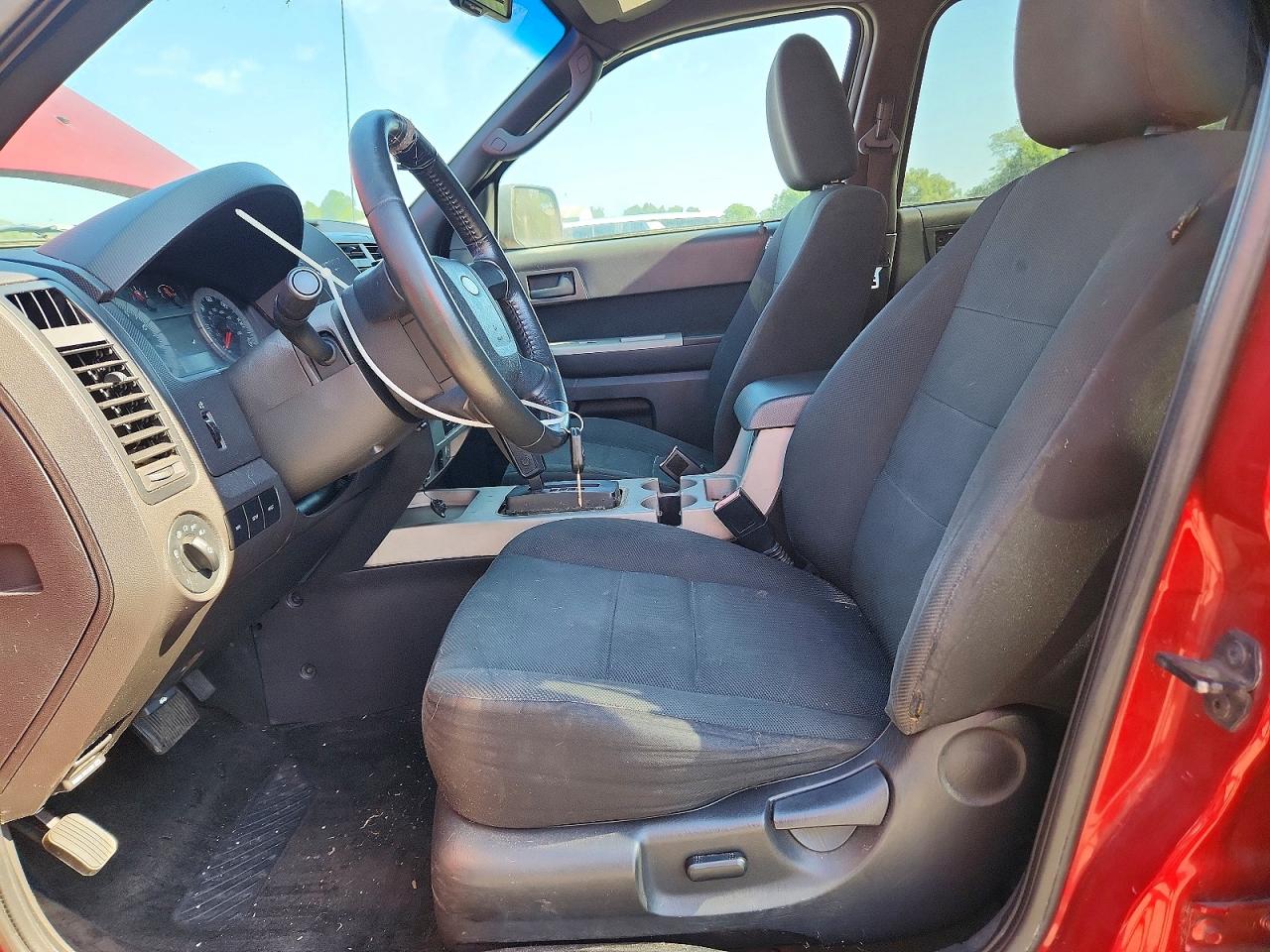 2010 Ford Escape Xlt Red vin: 1FMCU0DG3AKA36159