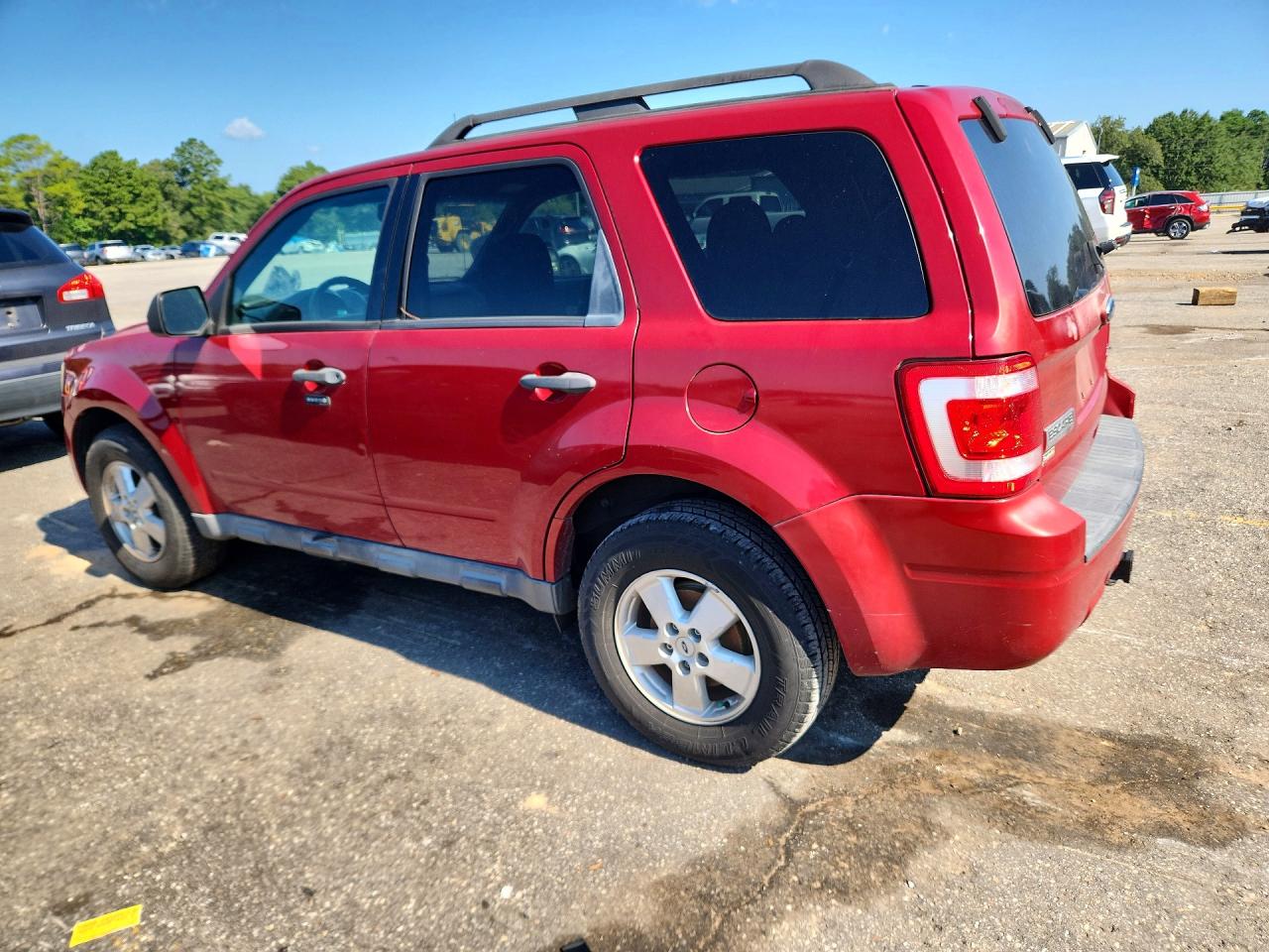 2010 Ford Escape Xlt Red vin: 1FMCU0DG3AKA36159