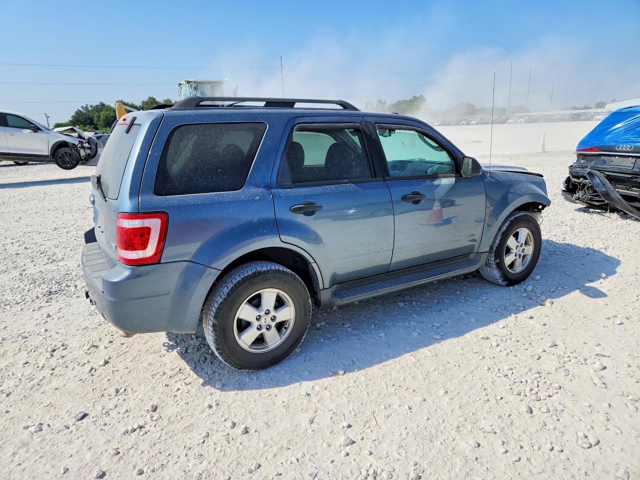 2011 Ford Escape Xlt Blue vin: 1FMCU0DG3BKA14311