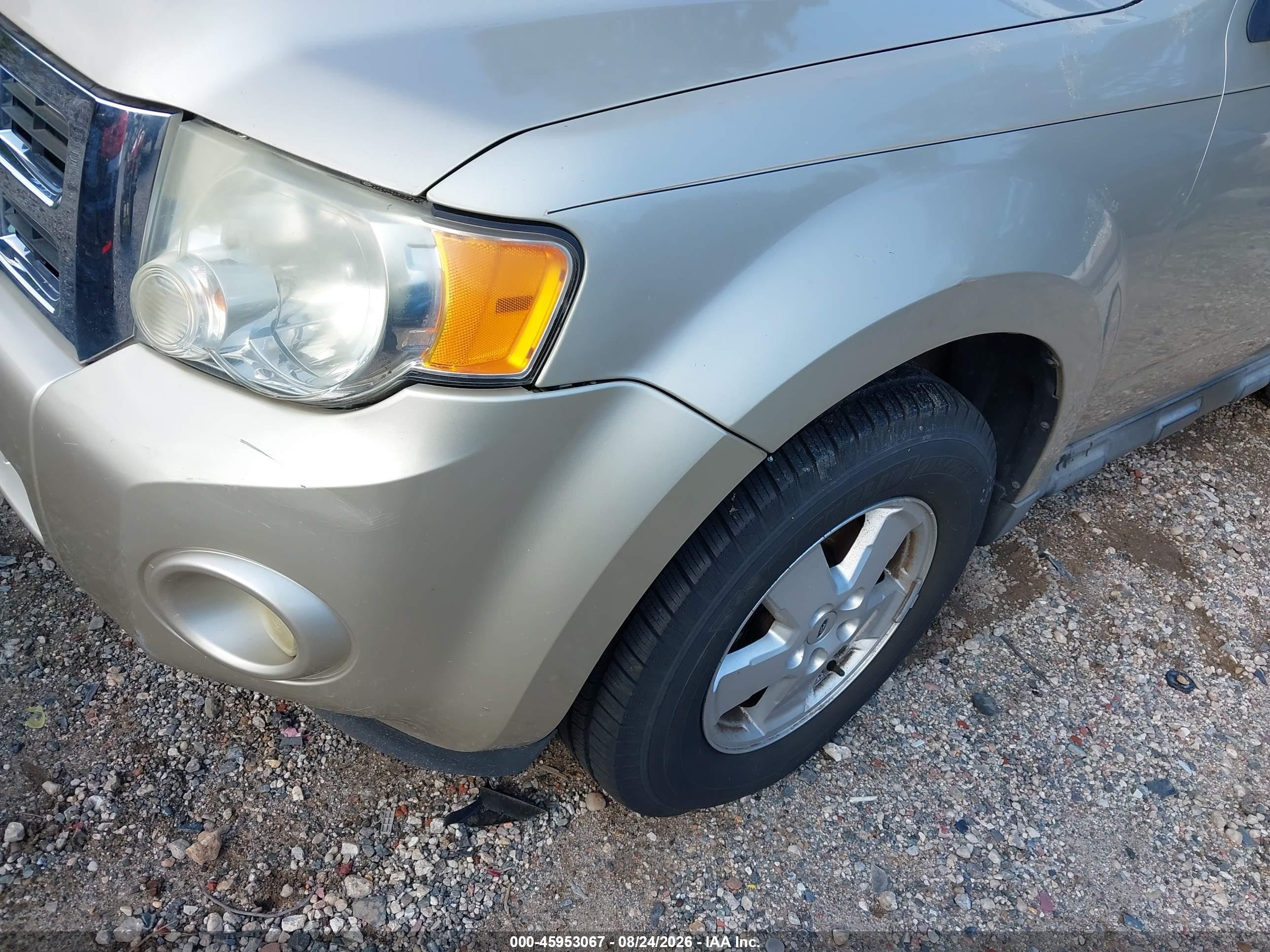 2011 Ford Escape Xlt Золотой vin: 1FMCU0DG3BKA19881
