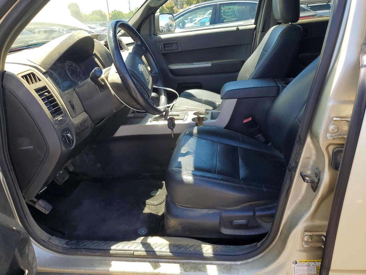 2011 Ford Escape Xlt Gold vin: 1FMCU0DG3BKA62228
