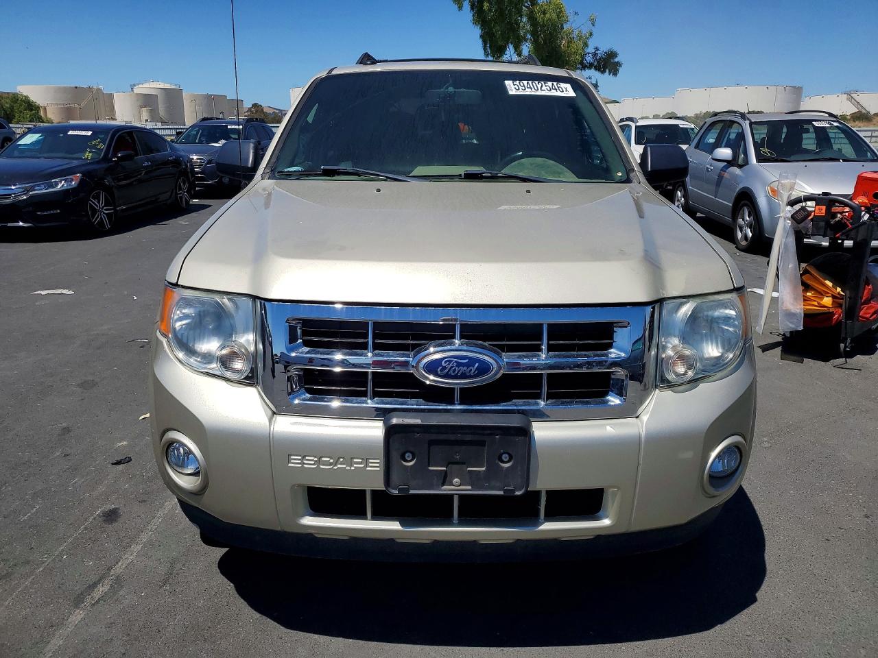 2011 Ford Escape Xlt Gold vin: 1FMCU0DG3BKA62228