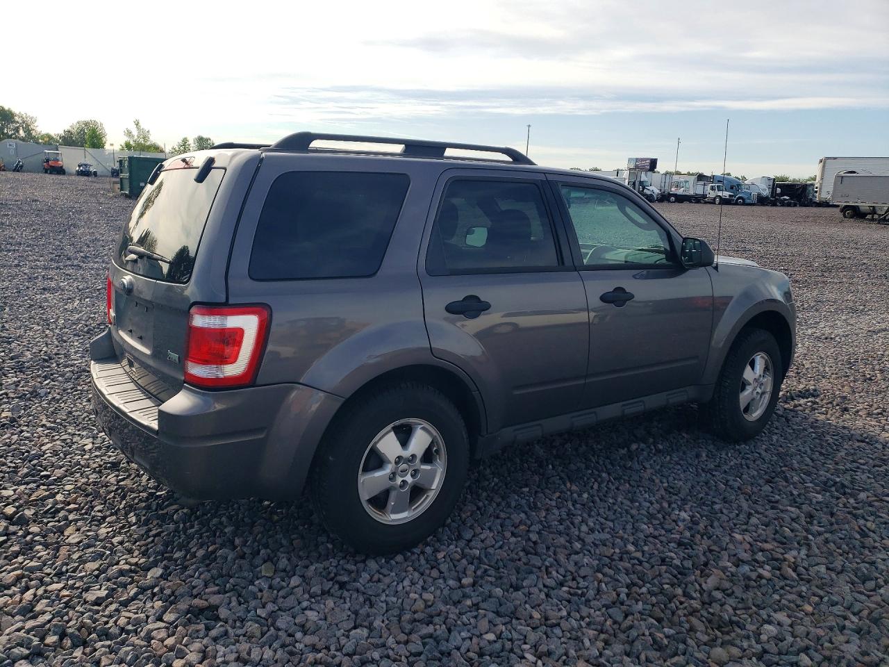 2011 Ford Escape Xlt Gray vin: 1FMCU0DG3BKB22282