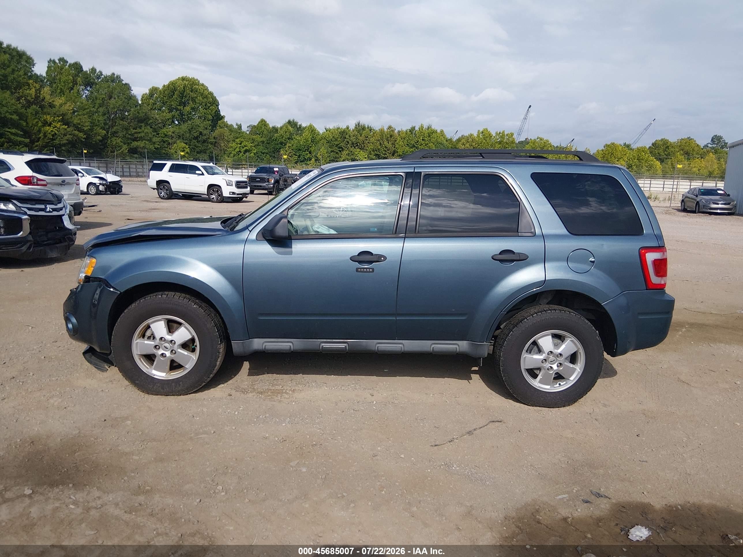 2011 Ford Escape Xlt Blue vin: 1FMCU0DG3BKB82319