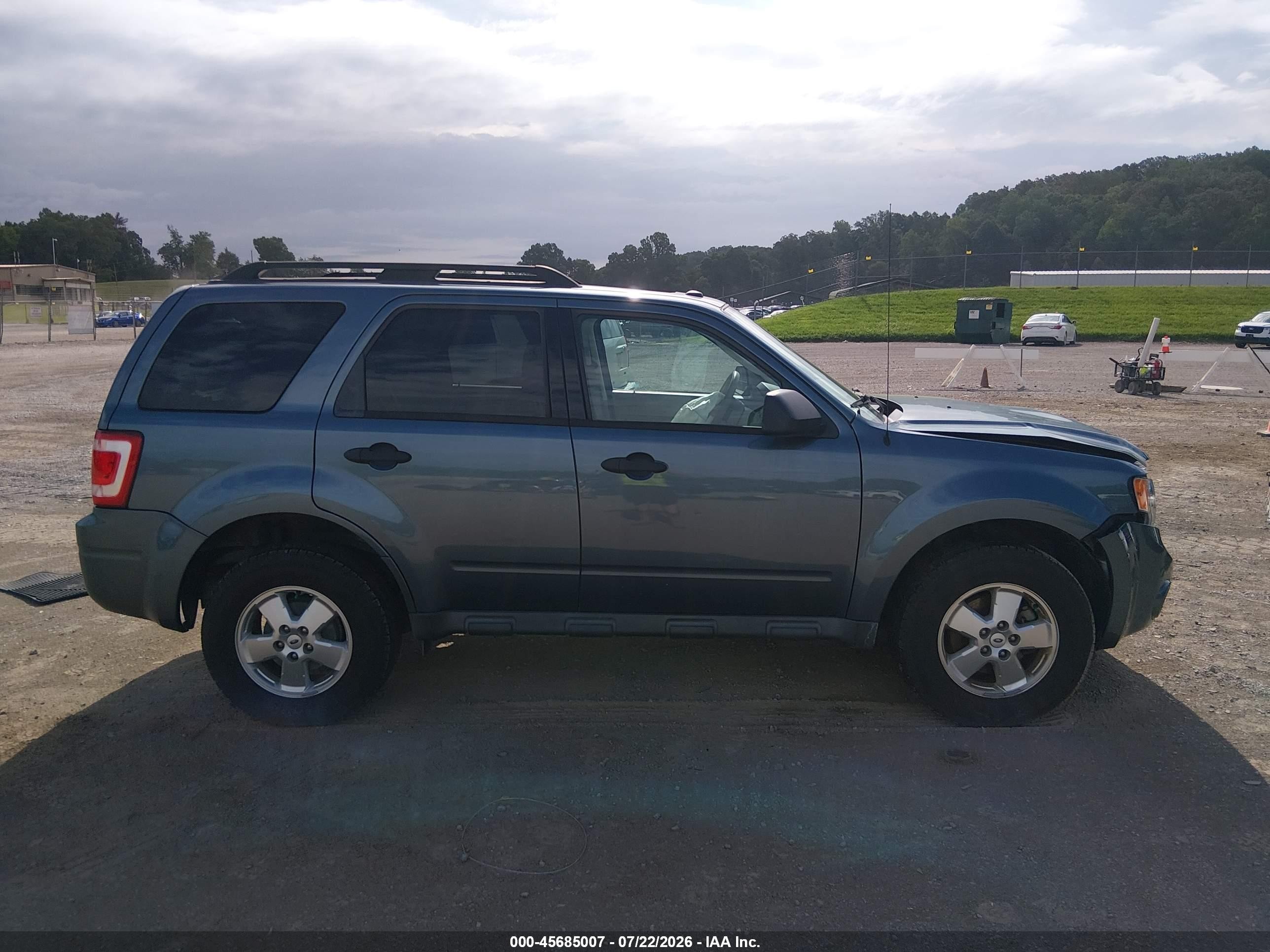 2011 Ford Escape Xlt Blue vin: 1FMCU0DG3BKB82319