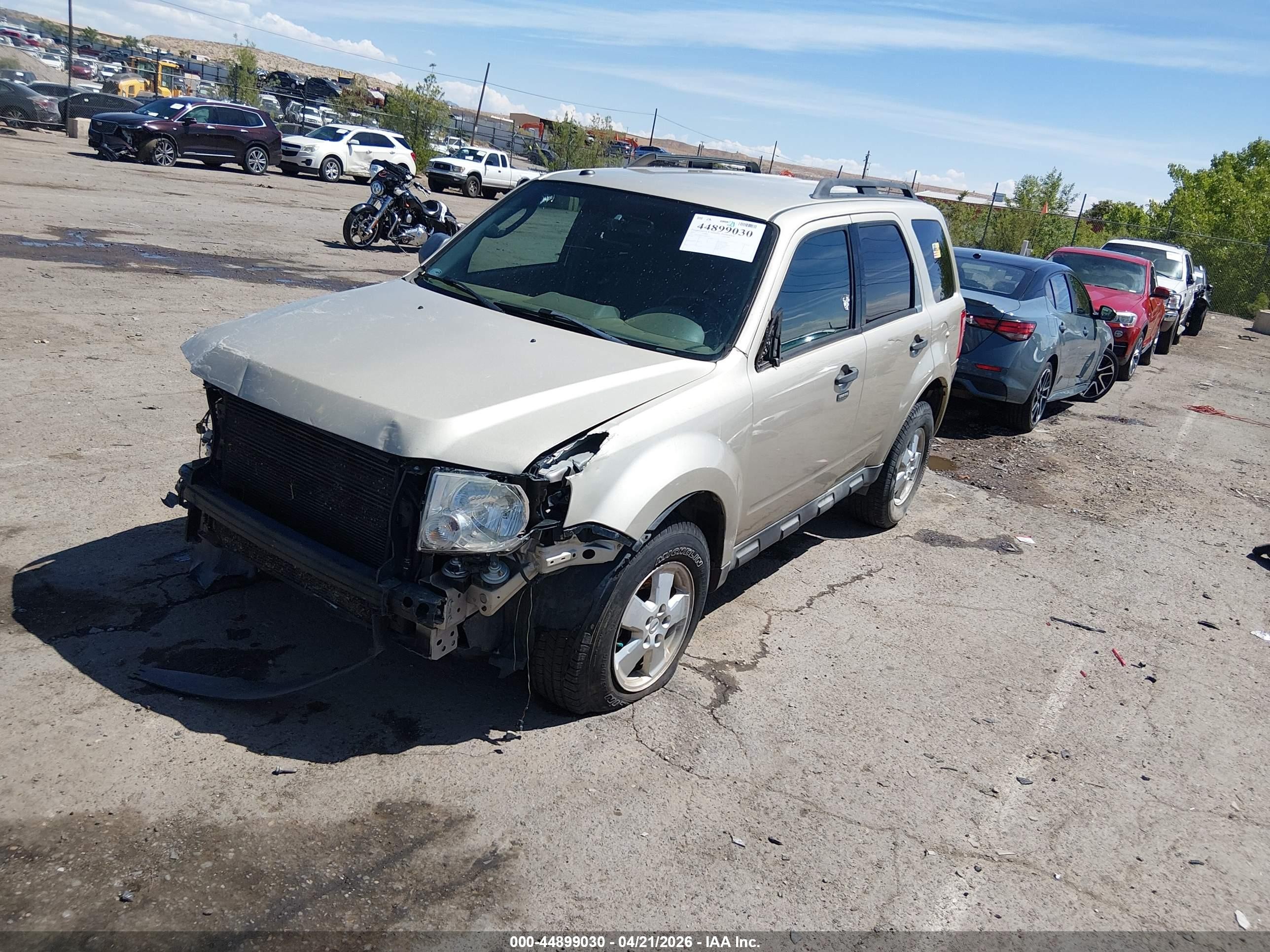 2012 Ford Escape Xlt Beige vin: 1FMCU0DG3CKB04169
