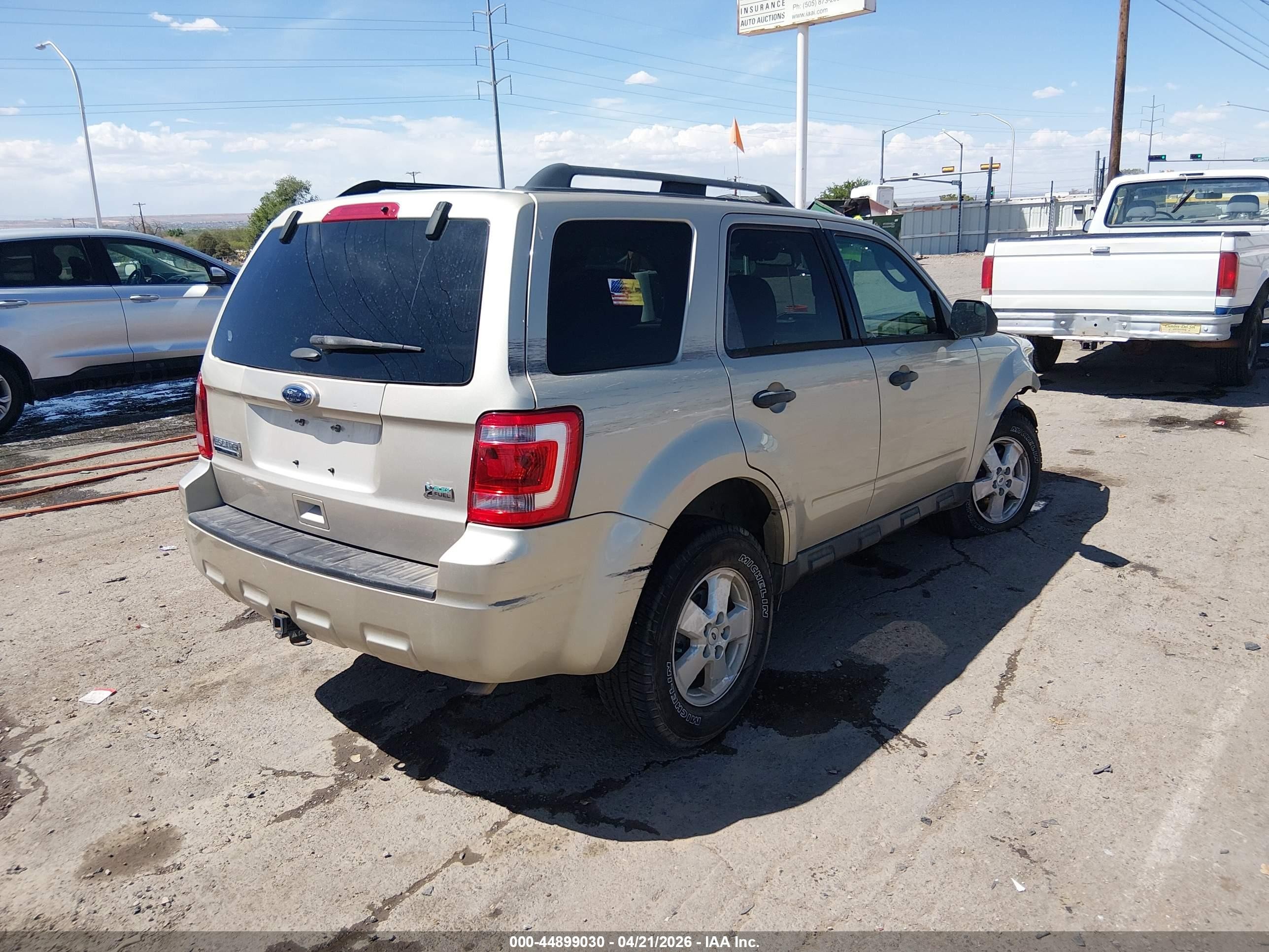 2012 Ford Escape Xlt Beige vin: 1FMCU0DG3CKB04169