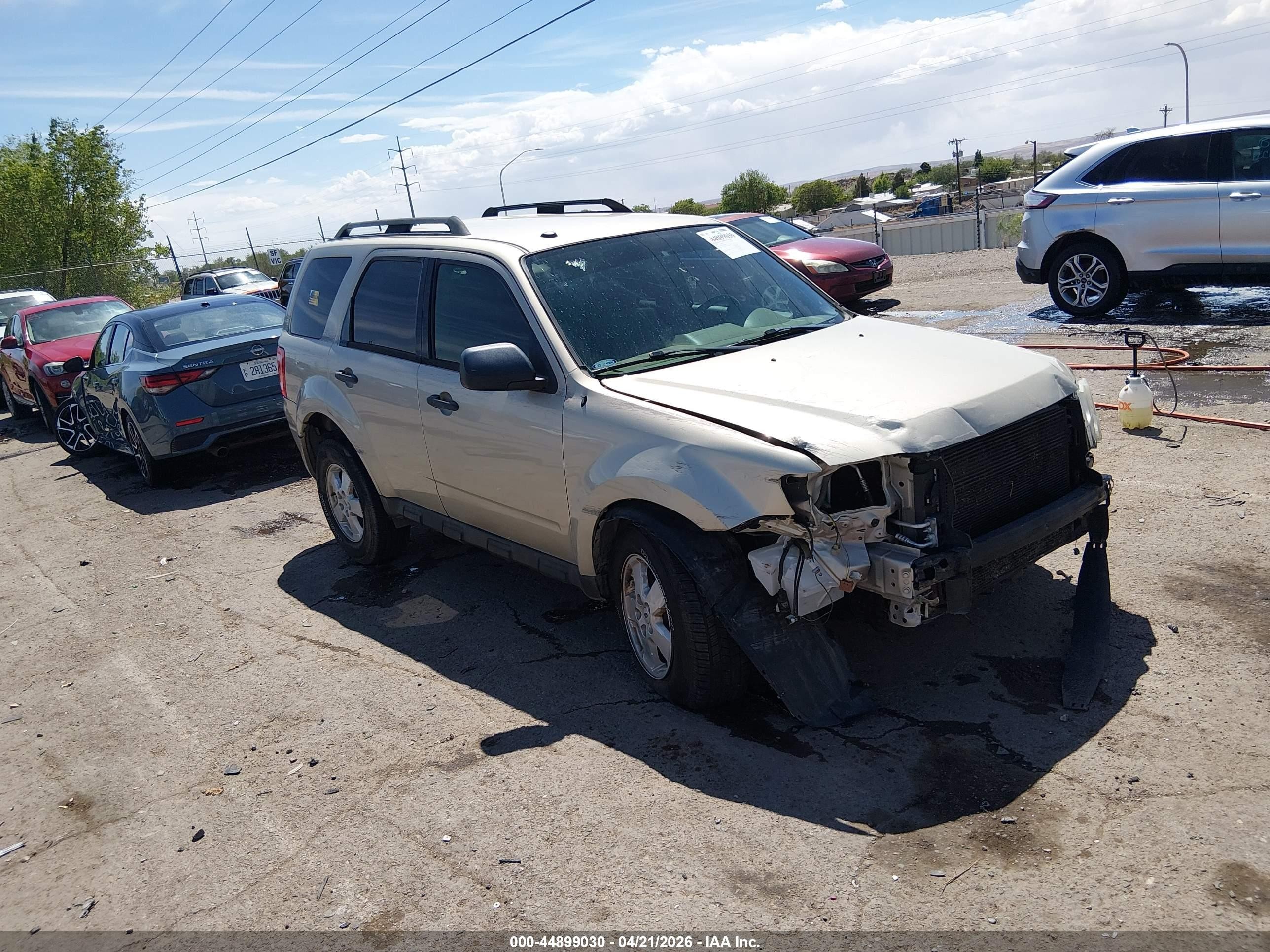 2012 Ford Escape Xlt Beige vin: 1FMCU0DG3CKB04169