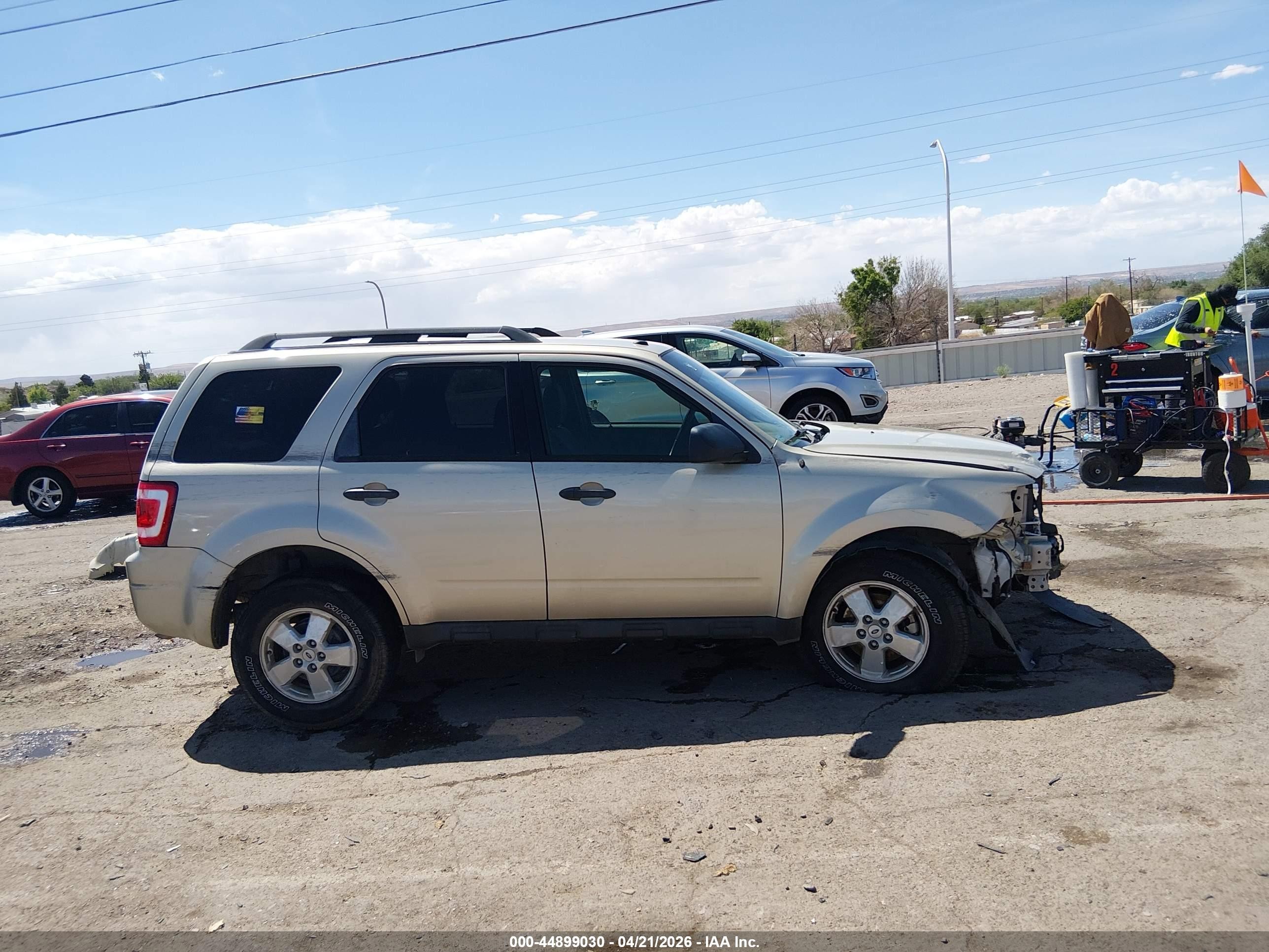2012 Ford Escape Xlt Beige vin: 1FMCU0DG3CKB04169