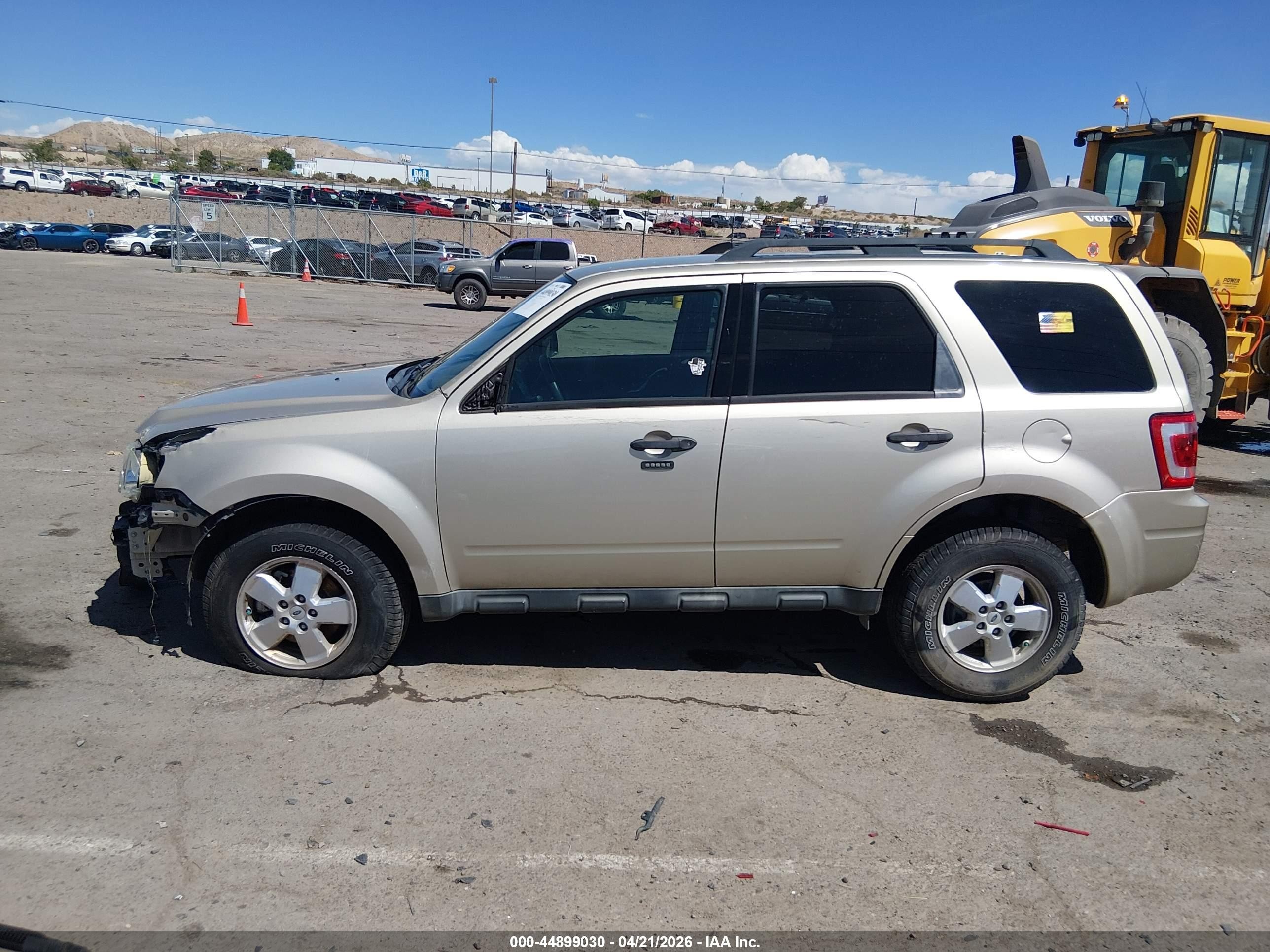 2012 Ford Escape Xlt Beige vin: 1FMCU0DG3CKB04169