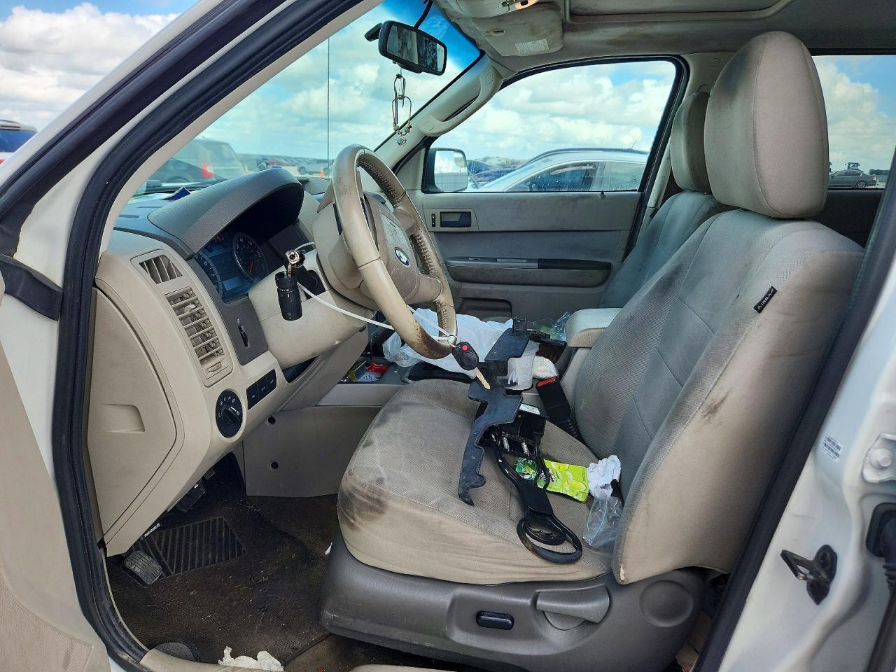2012 Ford Escape Xlt White vin: 1FMCU0DG3CKC14235