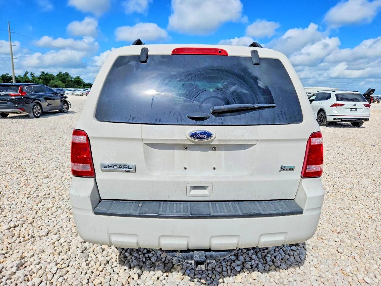 2012 Ford Escape Xlt White vin: 1FMCU0DG3CKC14235