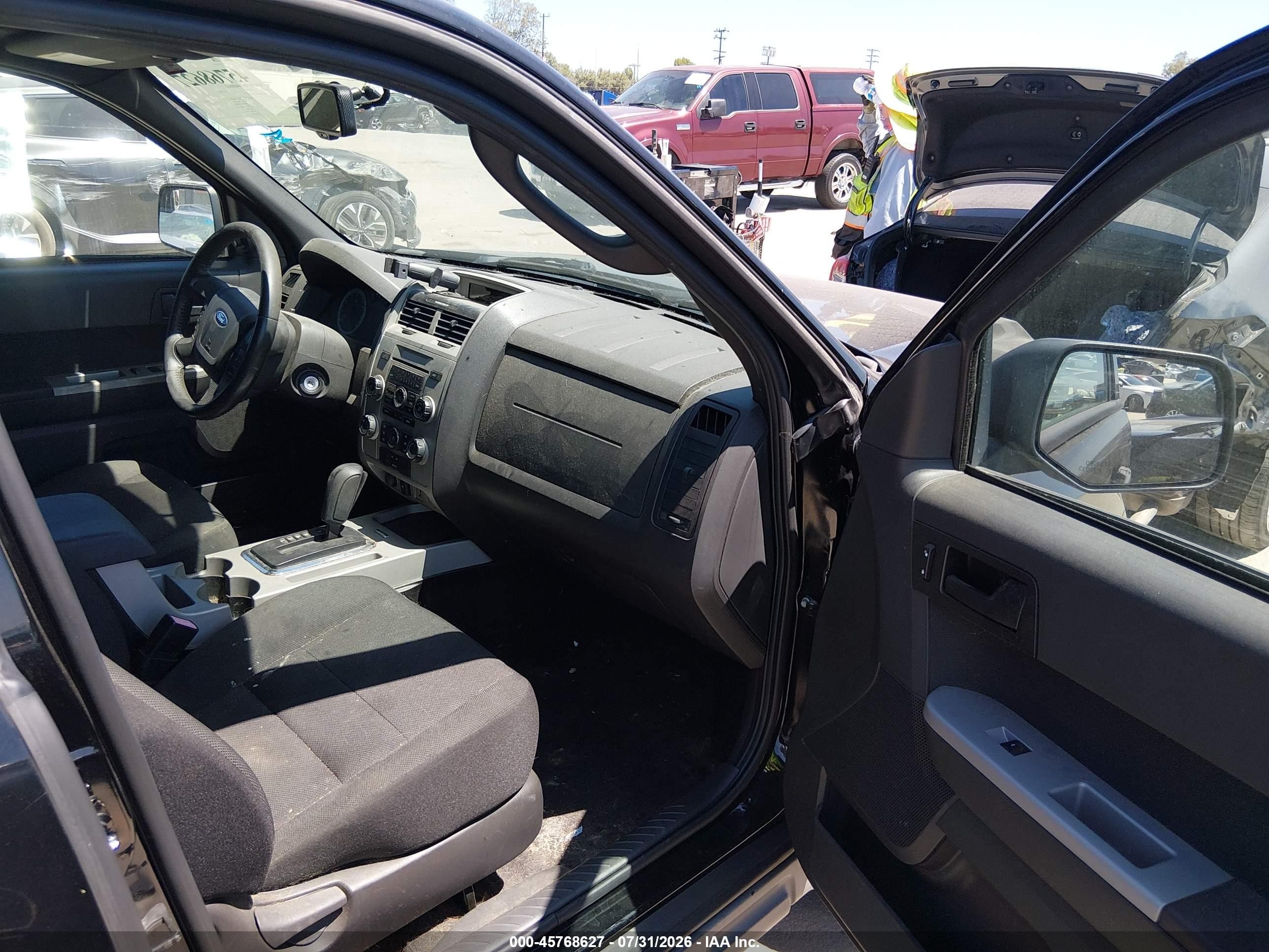 2010 Ford Escape Xlt Black vin: 1FMCU0DG4AKB20233