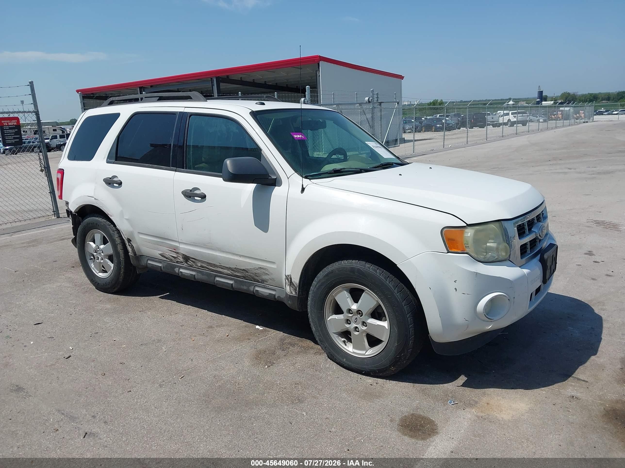 2010 Ford Escape Xlt White vin: 1FMCU0DG4AKB66077