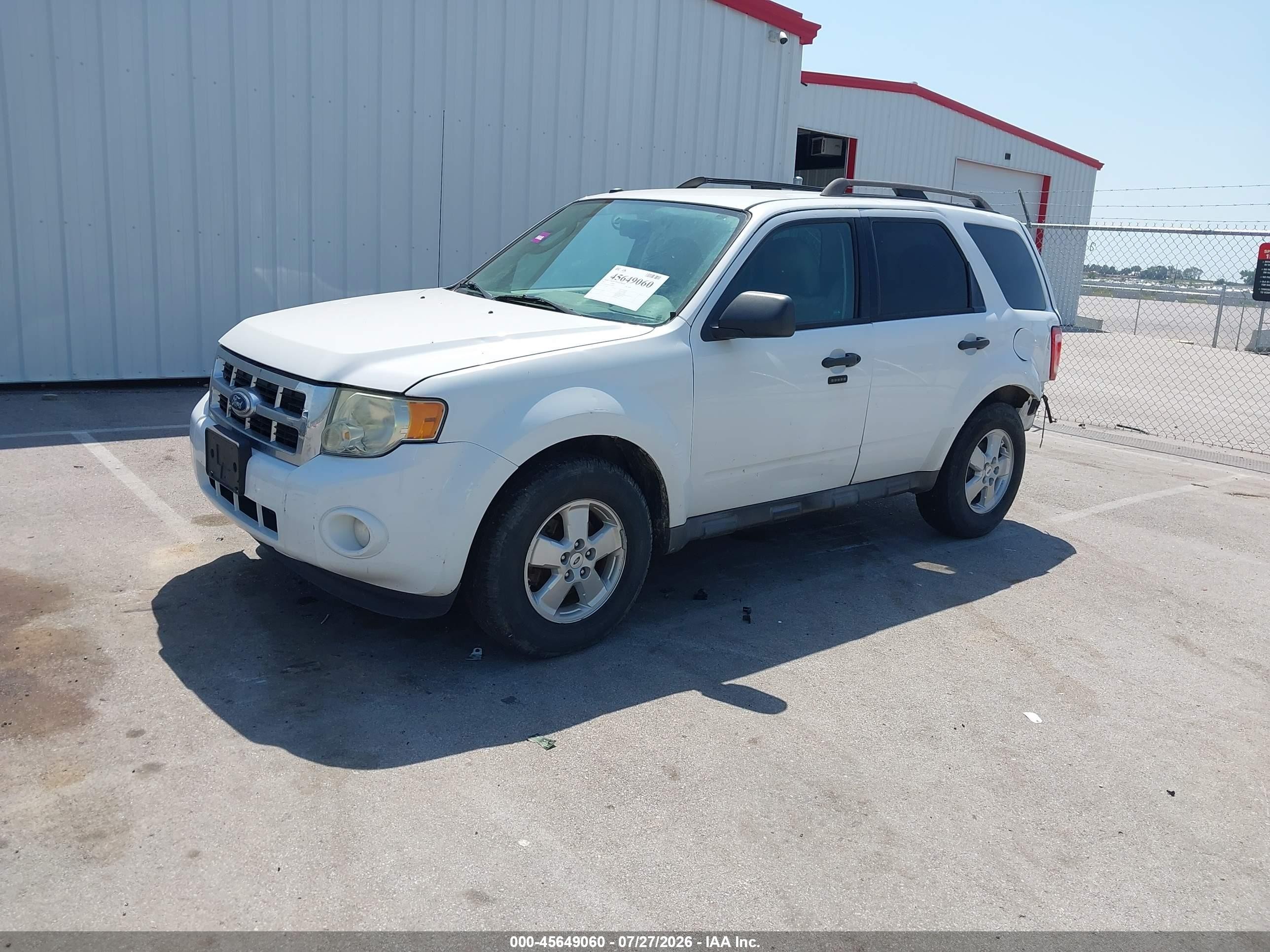 2010 Ford Escape Xlt White vin: 1FMCU0DG4AKB66077