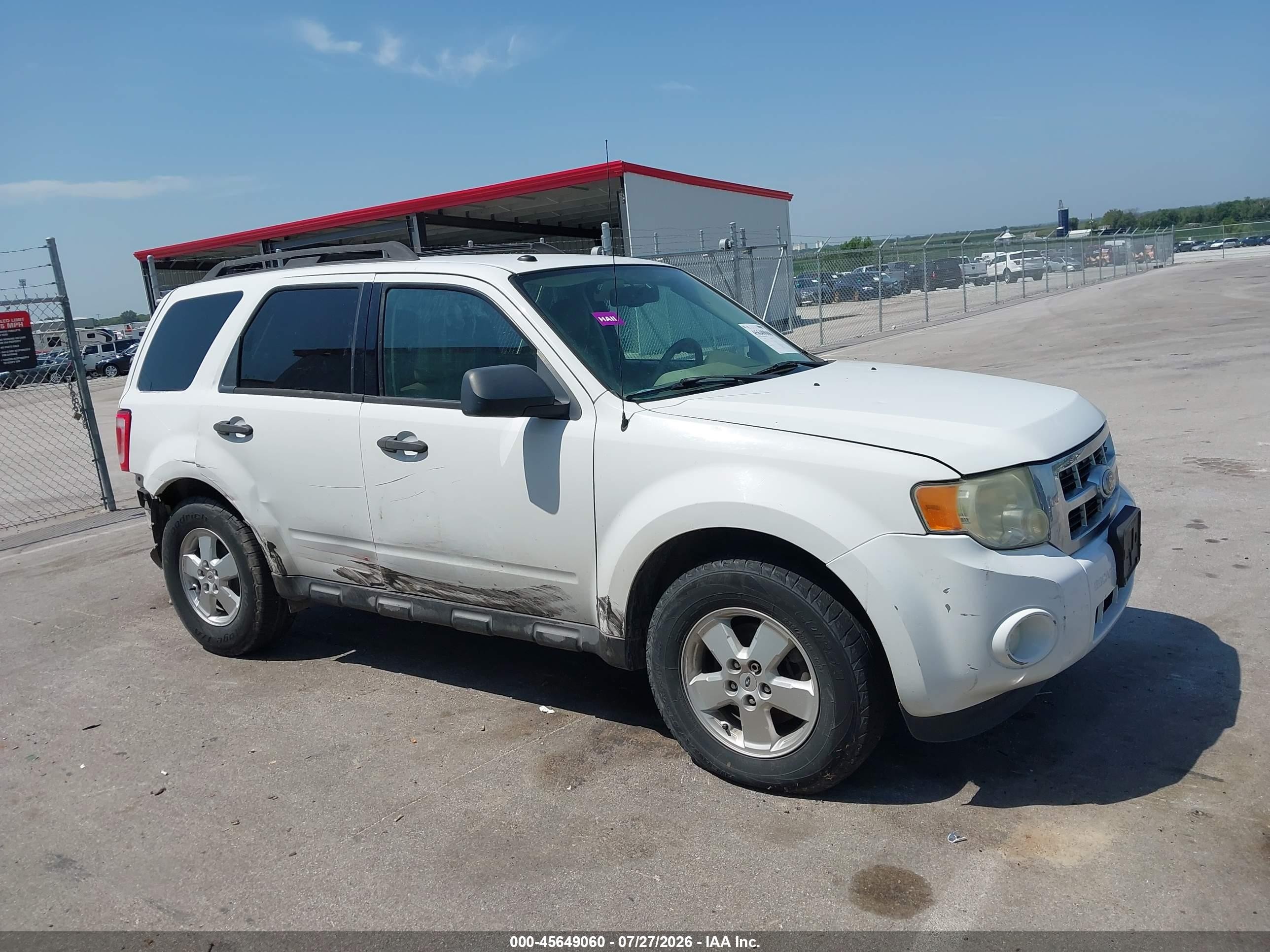2010 Ford Escape Xlt White vin: 1FMCU0DG4AKB66077