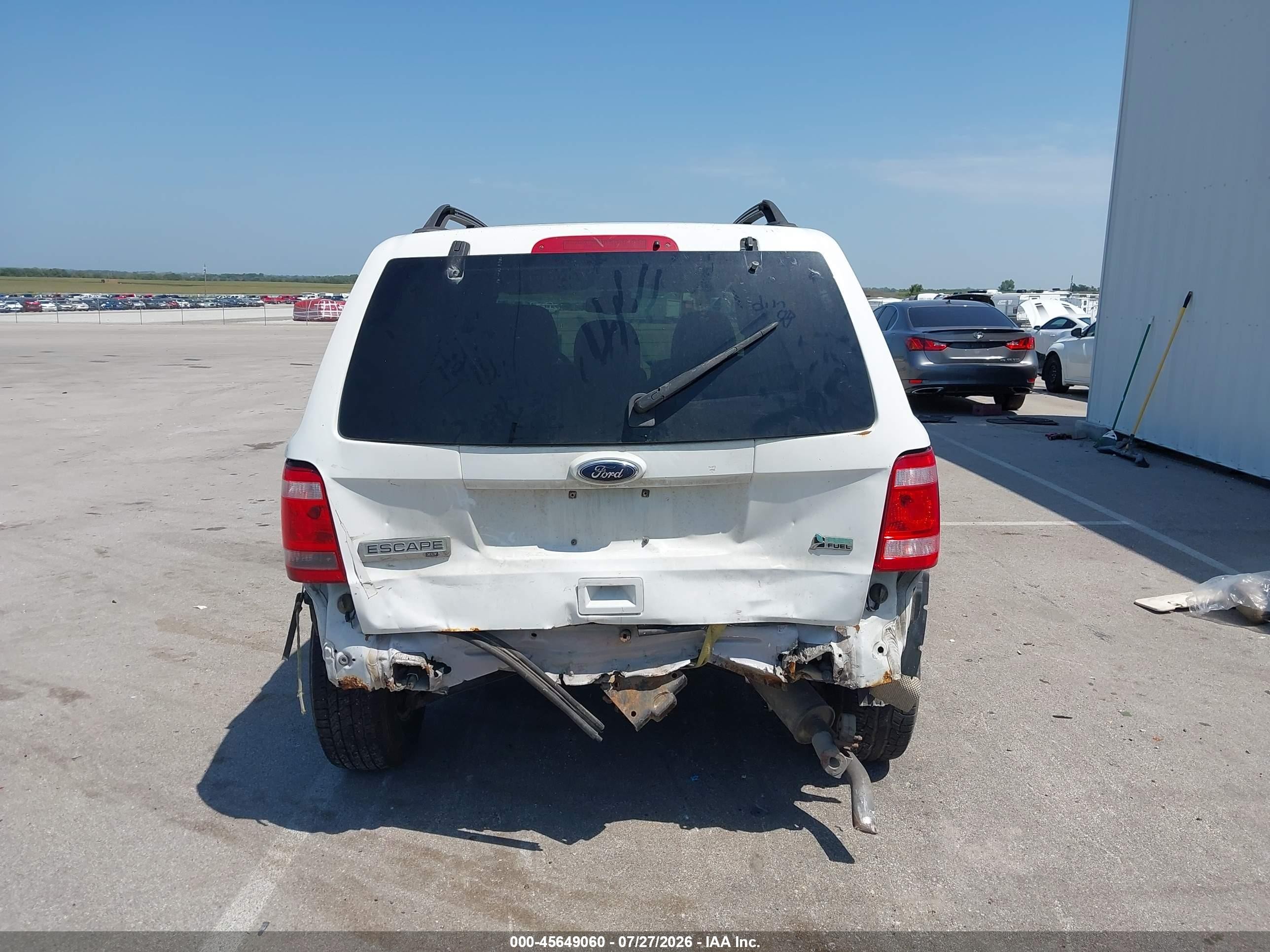 2010 Ford Escape Xlt White vin: 1FMCU0DG4AKB66077
