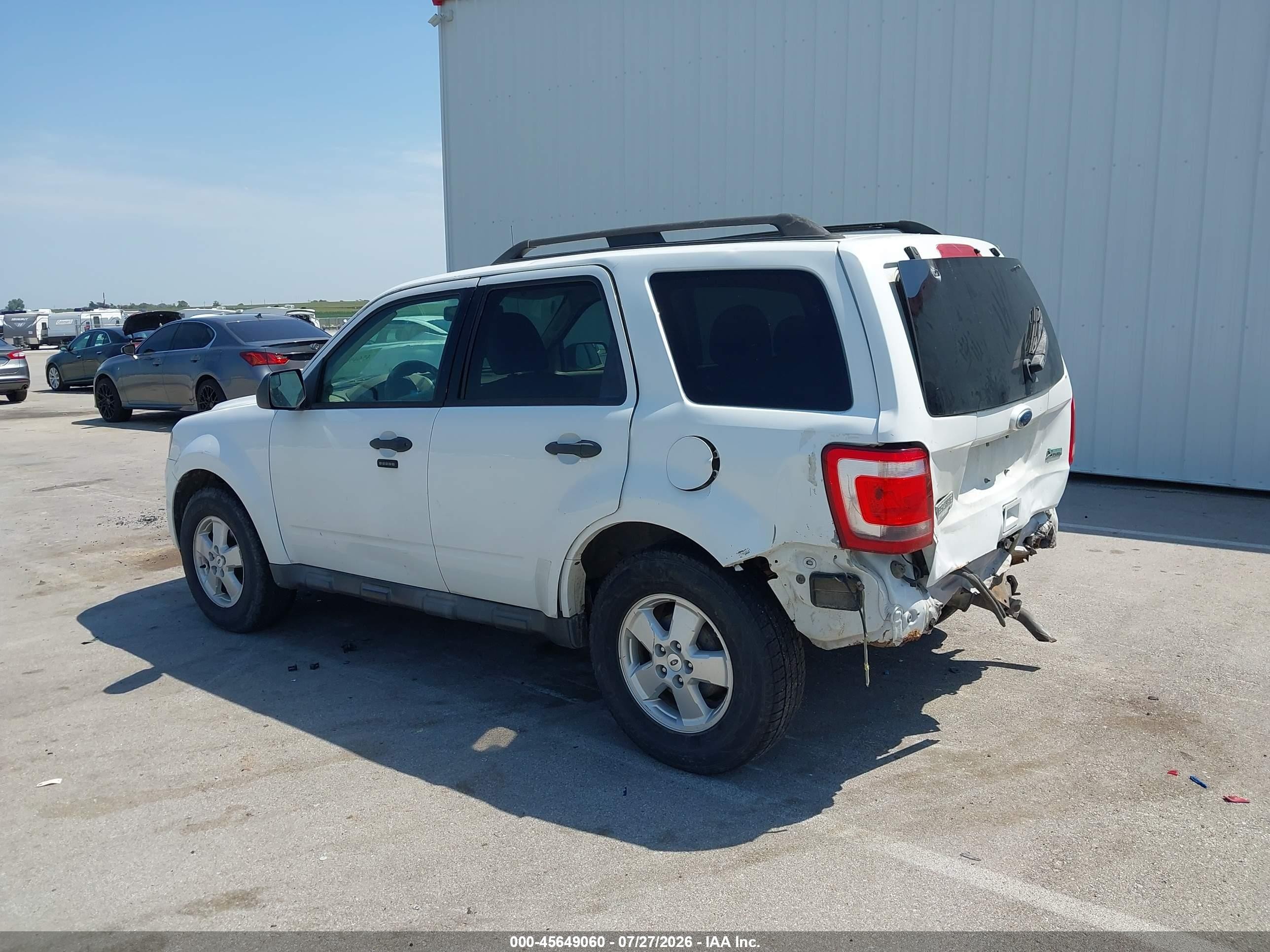 2010 Ford Escape Xlt White vin: 1FMCU0DG4AKB66077