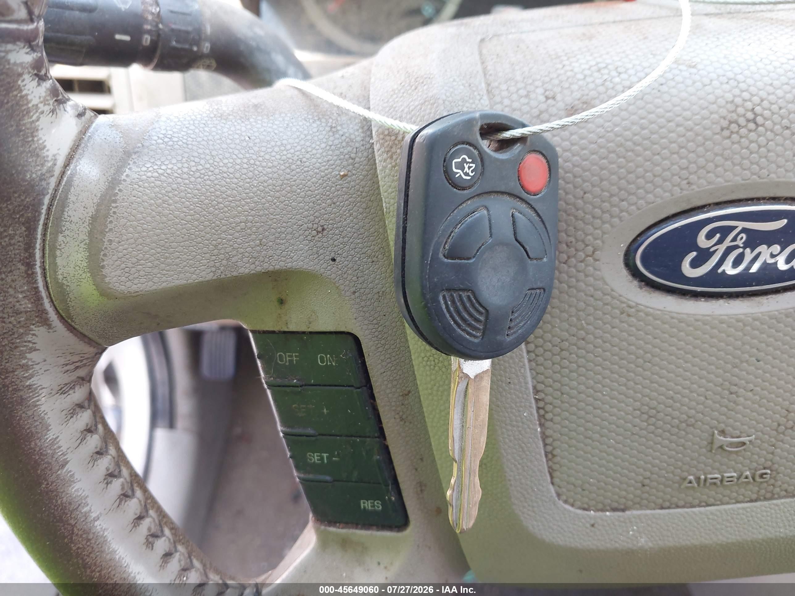 2010 Ford Escape Xlt White vin: 1FMCU0DG4AKB66077