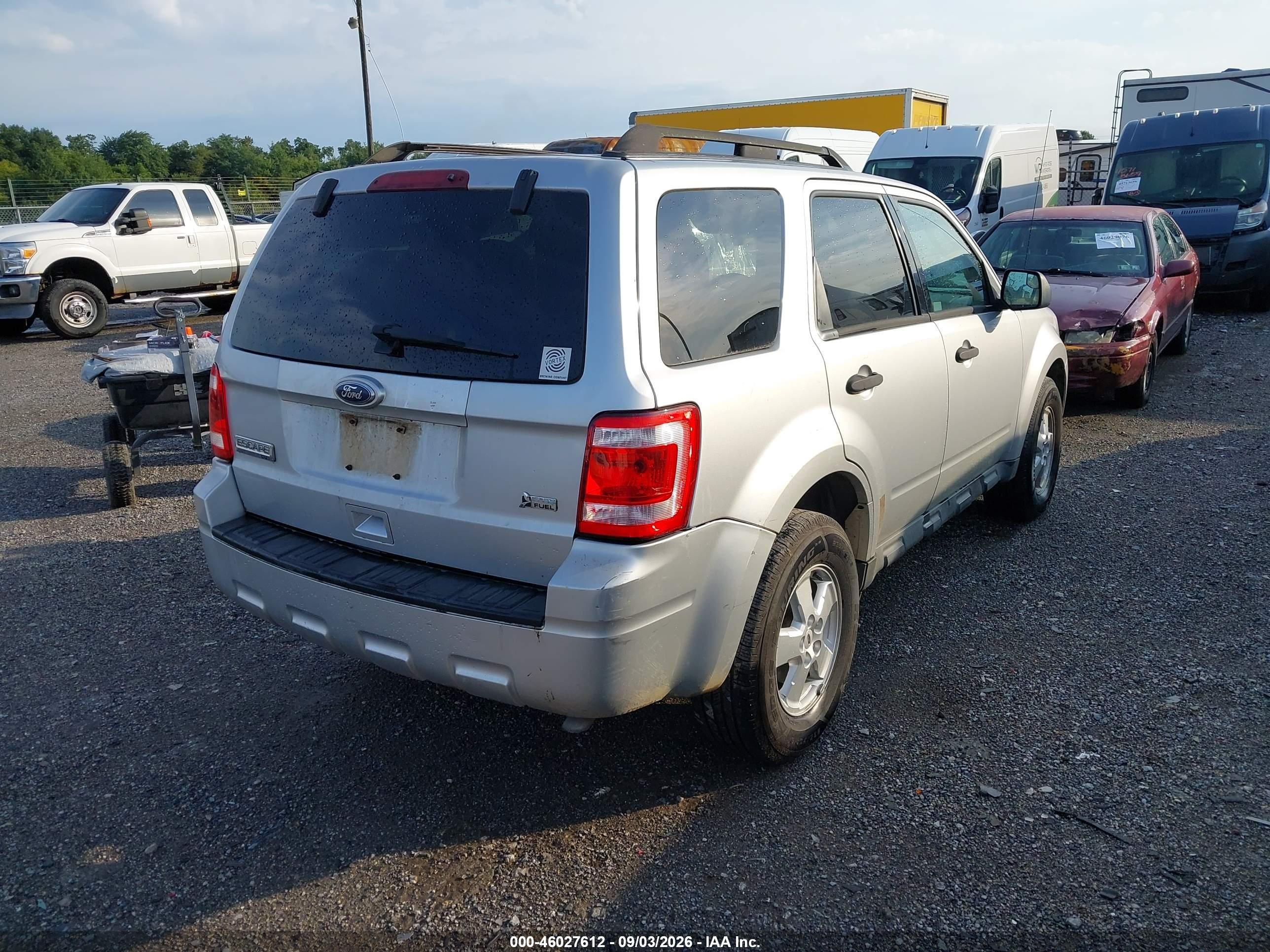 2010 Ford Escape Xlt Silver vin: 1FMCU0DG4AKB78178