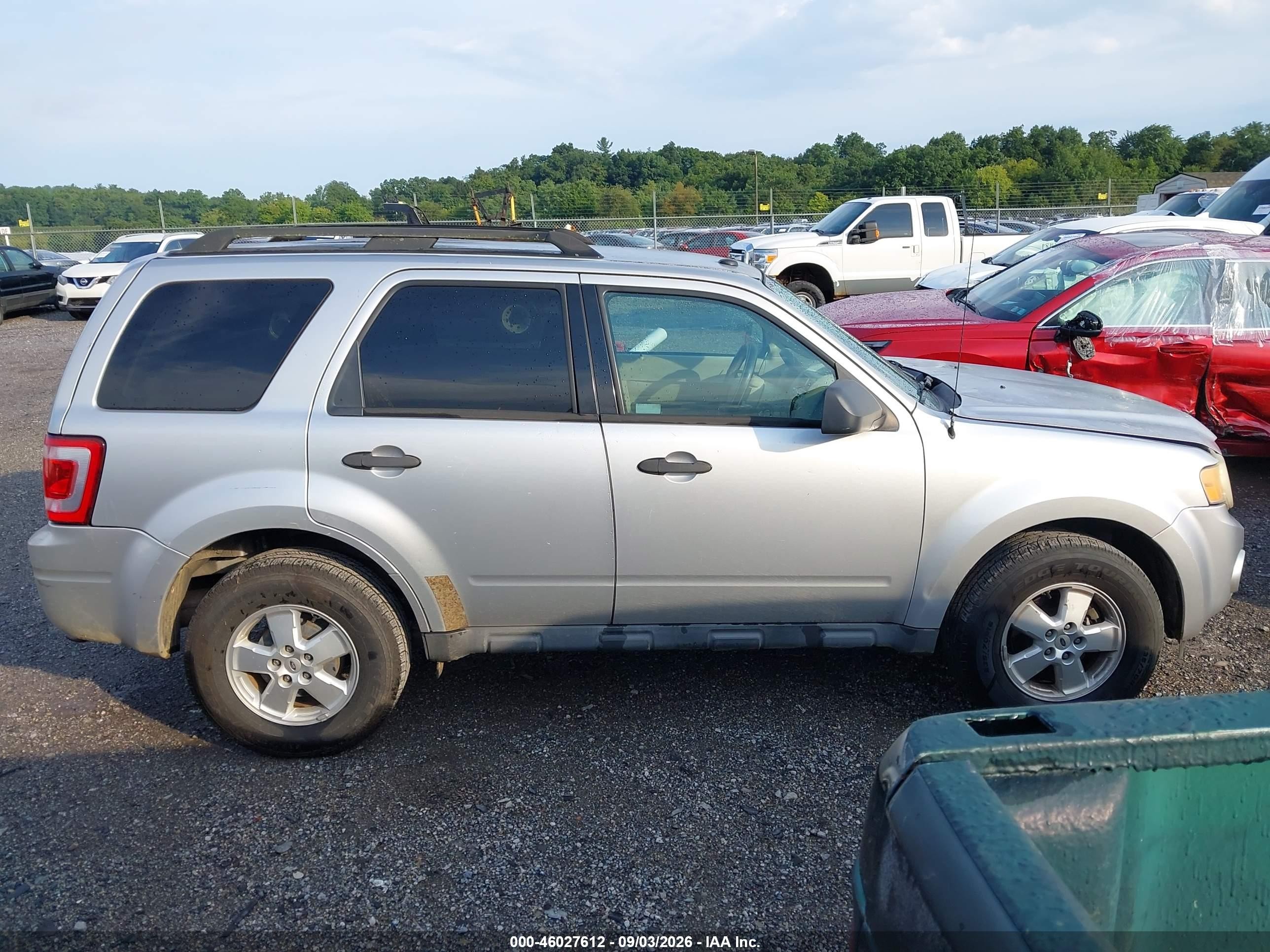 2010 Ford Escape Xlt Silver vin: 1FMCU0DG4AKB78178