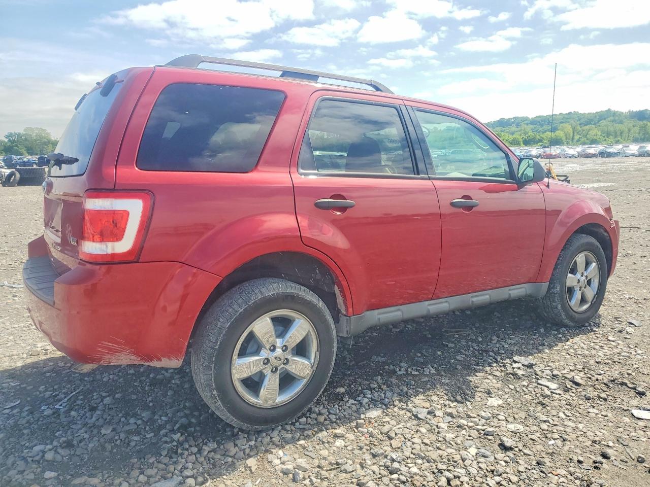 2010 Ford Escape Xlt Red vin: 1FMCU0DG4AKB81467