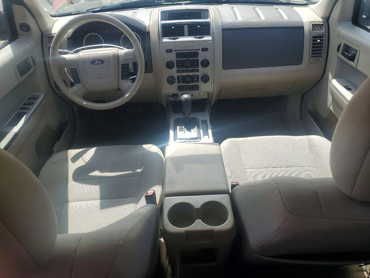 2010 Ford Escape Xlt Red vin: 1FMCU0DG4AKB81467