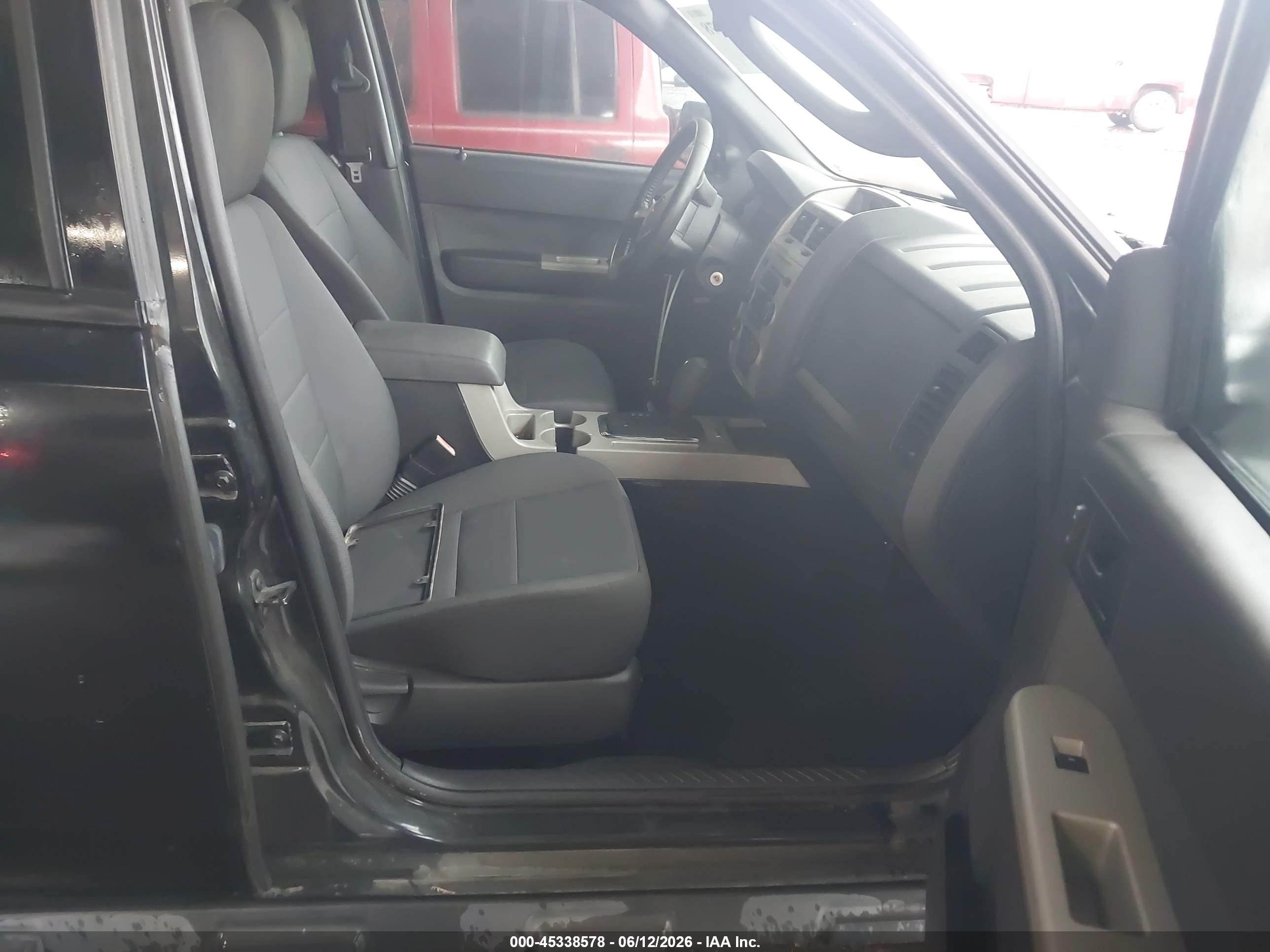 2011 Ford Escape Xlt Черный vin: 1FMCU0DG4BKA32462